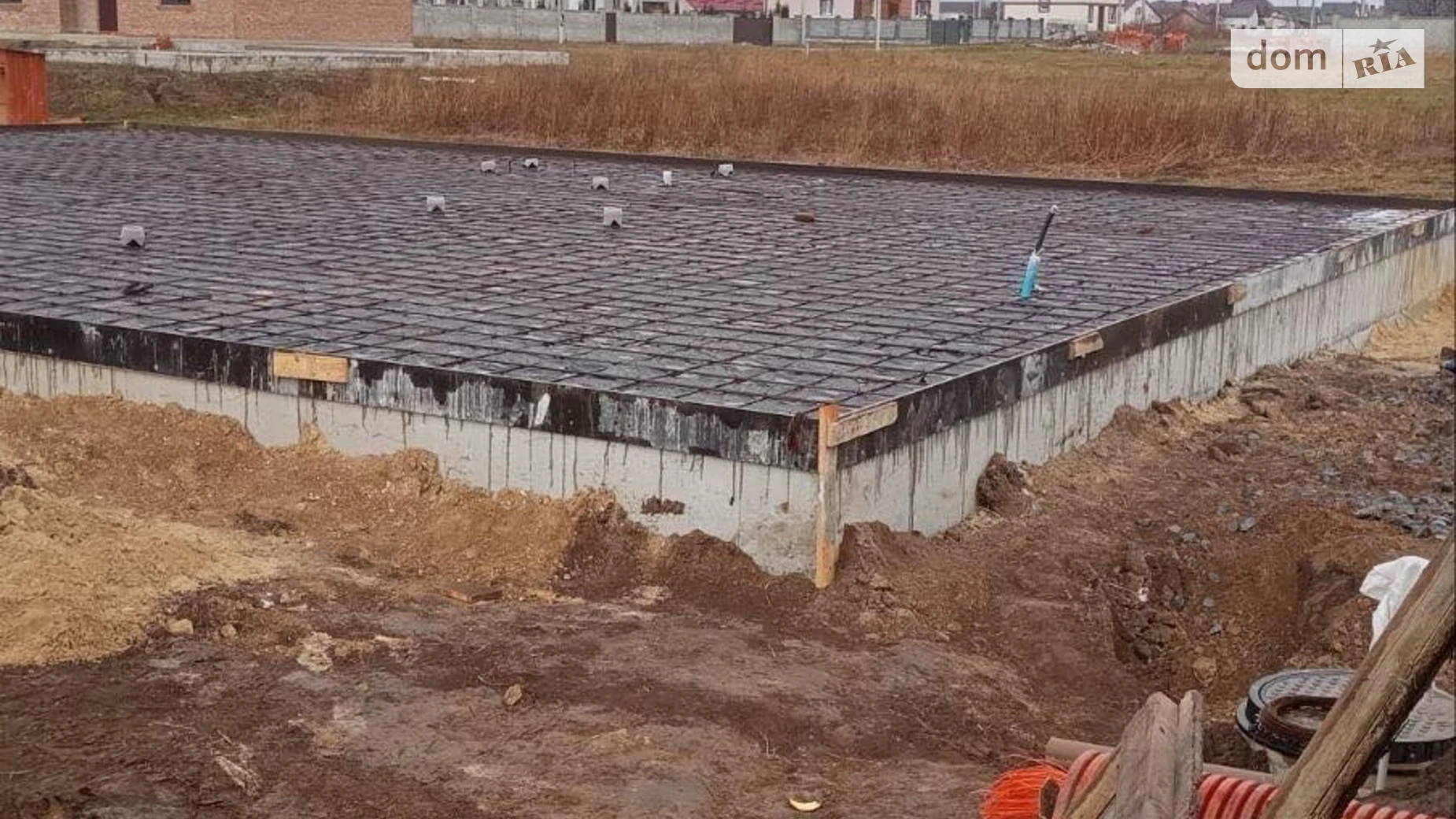 Продается одноэтажный дом 120 кв. м с бассейном, цена: 37000 $ - фото 3