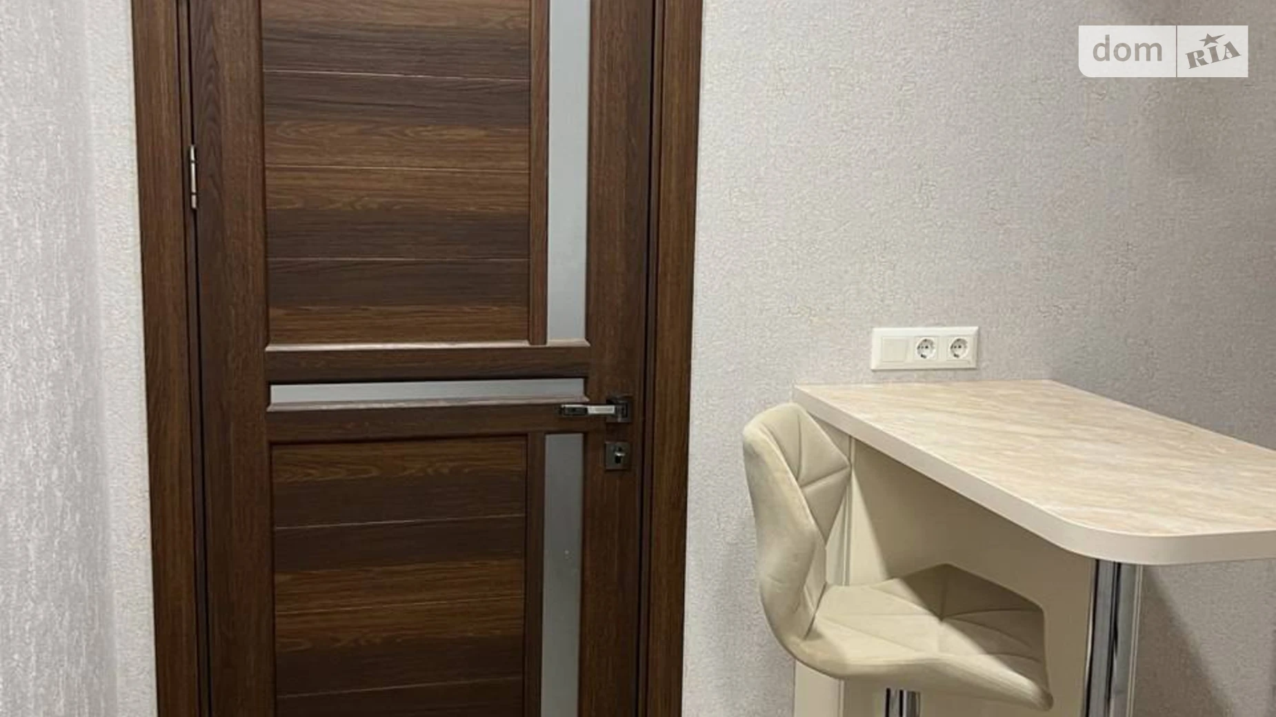 Сдается в аренду офис 59 кв. м в бизнес-центре, цена: 590 $ - фото 5