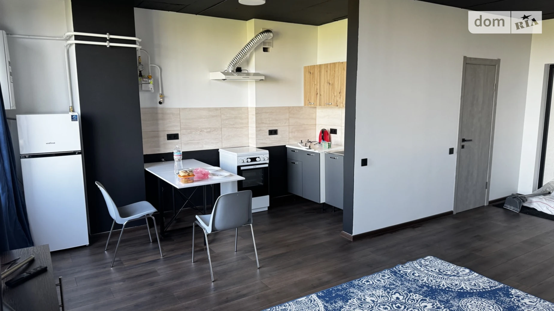 Продается 1-комнатная квартира 40 кв. м в Ивано-Франковске, ул. Микитинецкая, 2 - фото 3