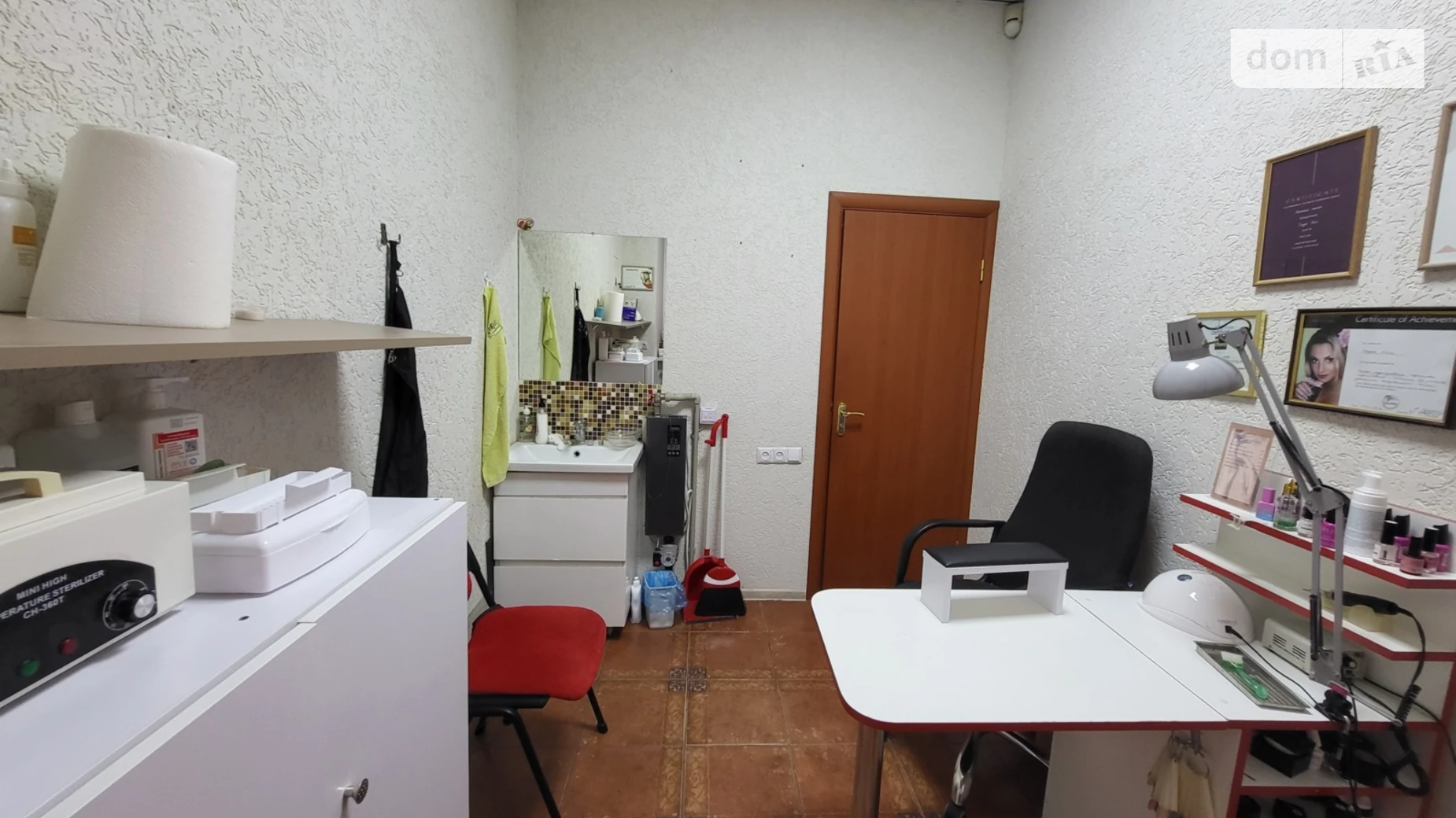 Продается объект сферы услуг 61.7 кв. м в 4-этажном здании, цена: 125000 $ - фото 5