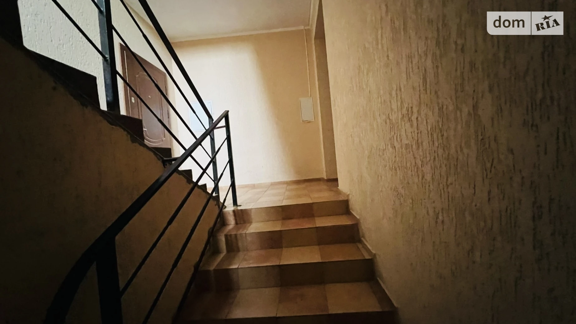 Продается 1-комнатная квартира 43.9 кв. м в Ужгороде, цена: 72500 $ - фото 3