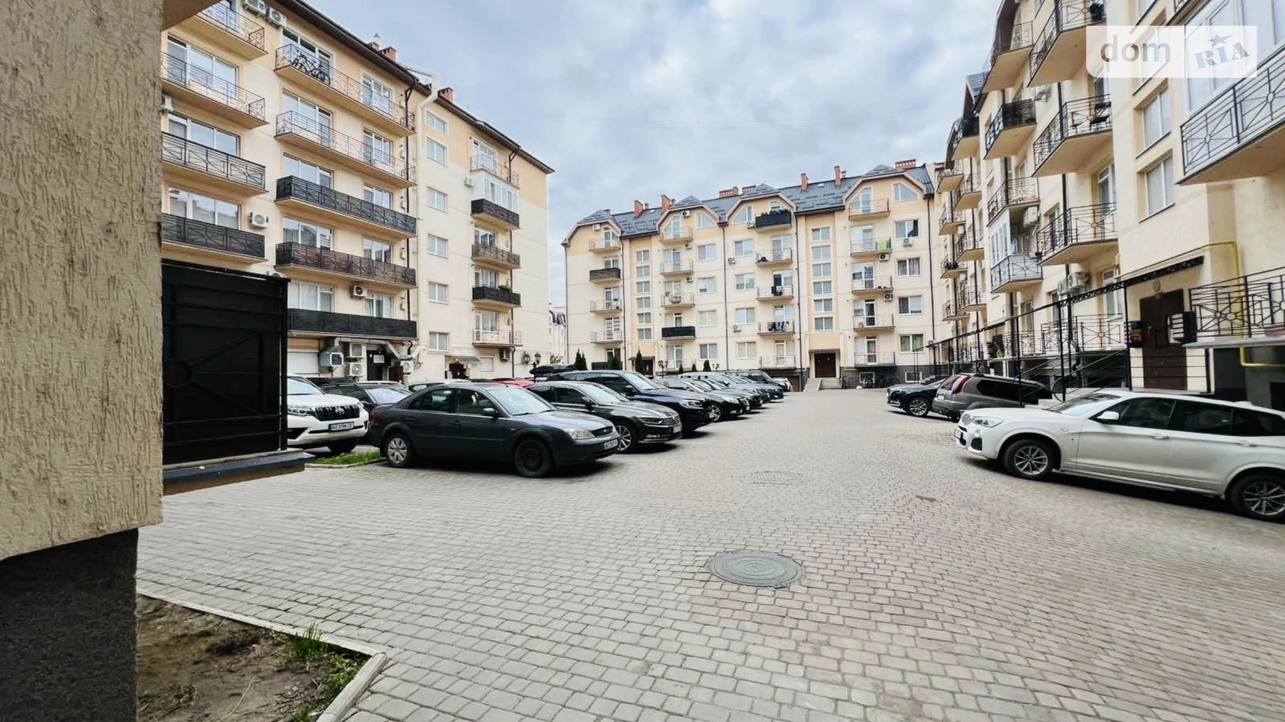 Продается 1-комнатная квартира 43.9 кв. м в Ужгороде, цена: 72500 $ - фото 2