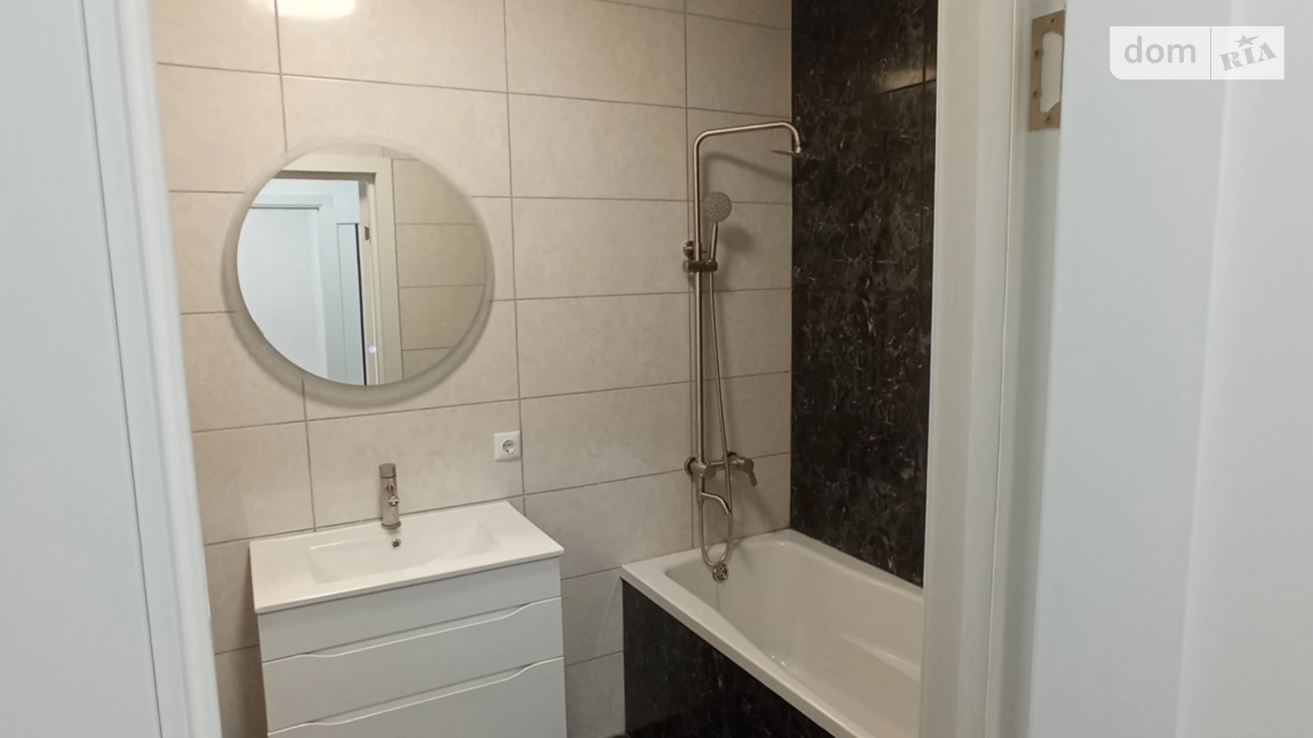 Продается 1-комнатная квартира 44.7 кв. м в, цена: 66500 $ - фото 4