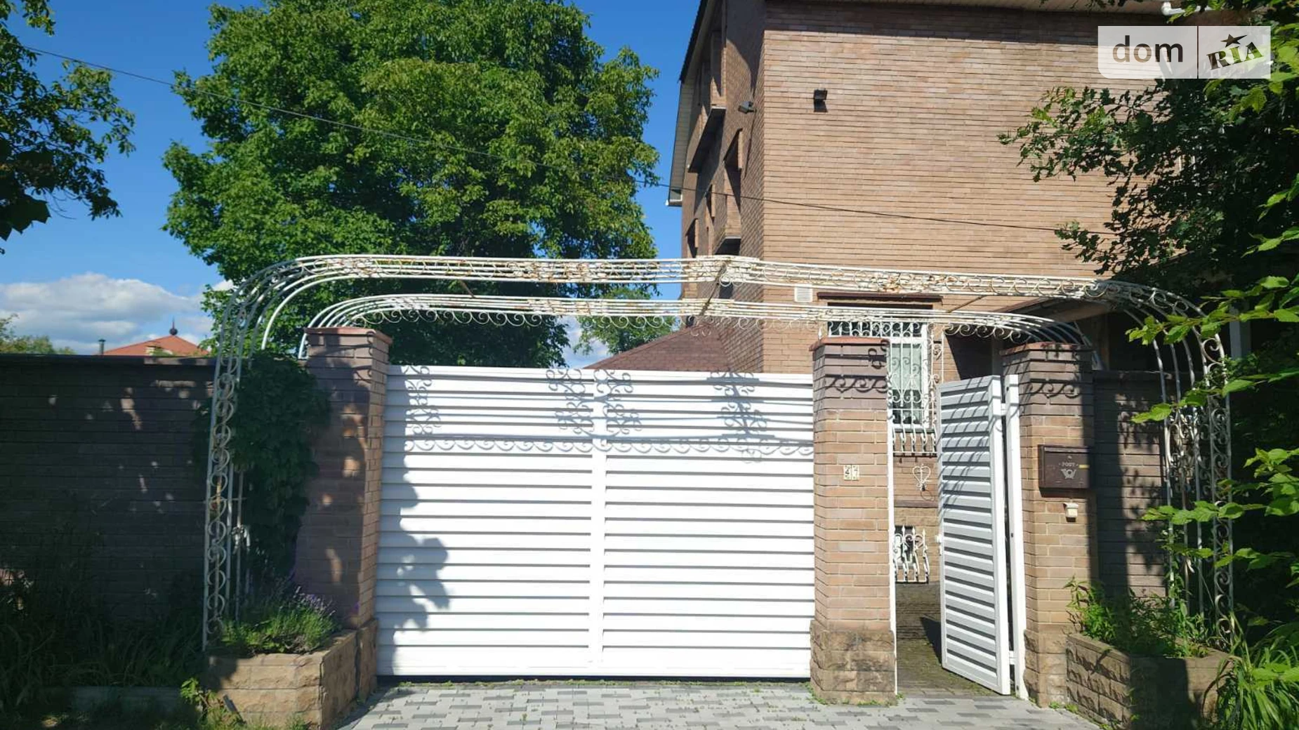 Продается дом на 3 этажа 387.5 кв. м с садом, цена: 405000 $ - фото 2