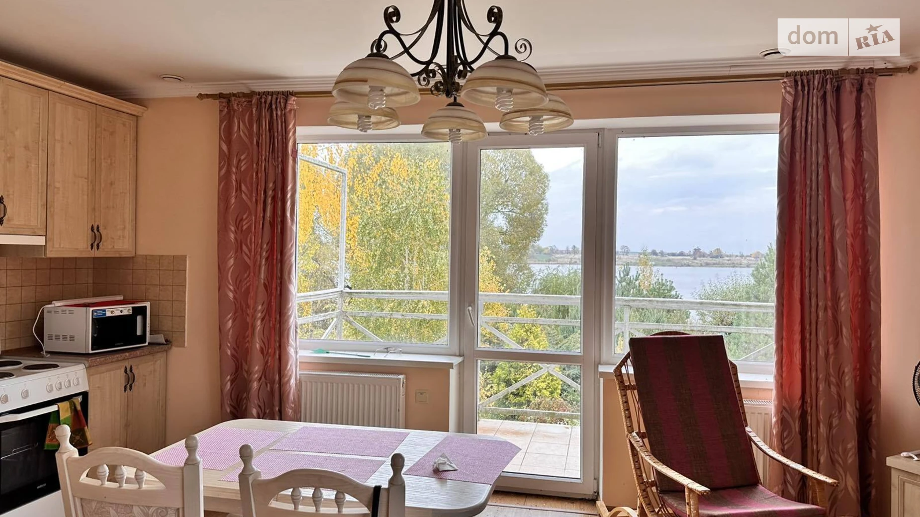 Продается дом на 2 этажа 82.5 кв. м с бассейном, цена: 150000 $ - фото 2