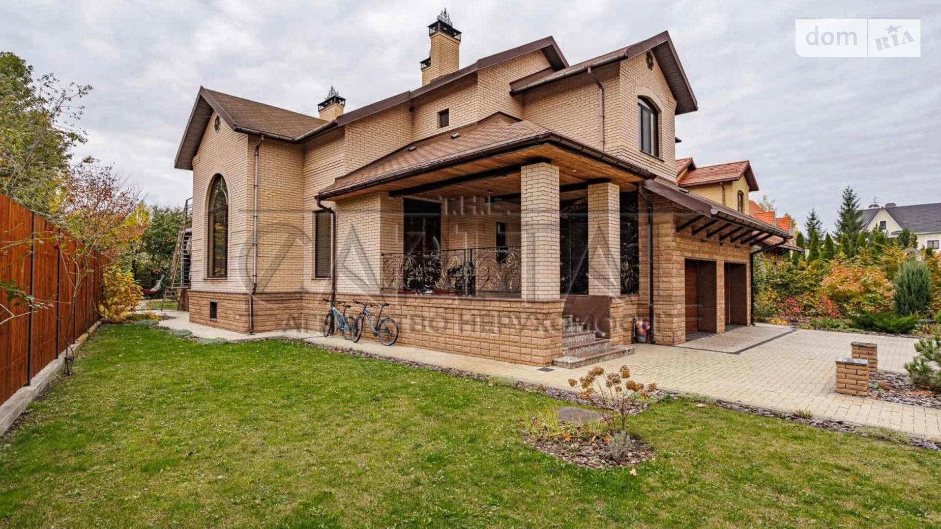 Продается дом на 3 этажа 395 кв. м с балконом, цена: 1565000 $ - фото 4