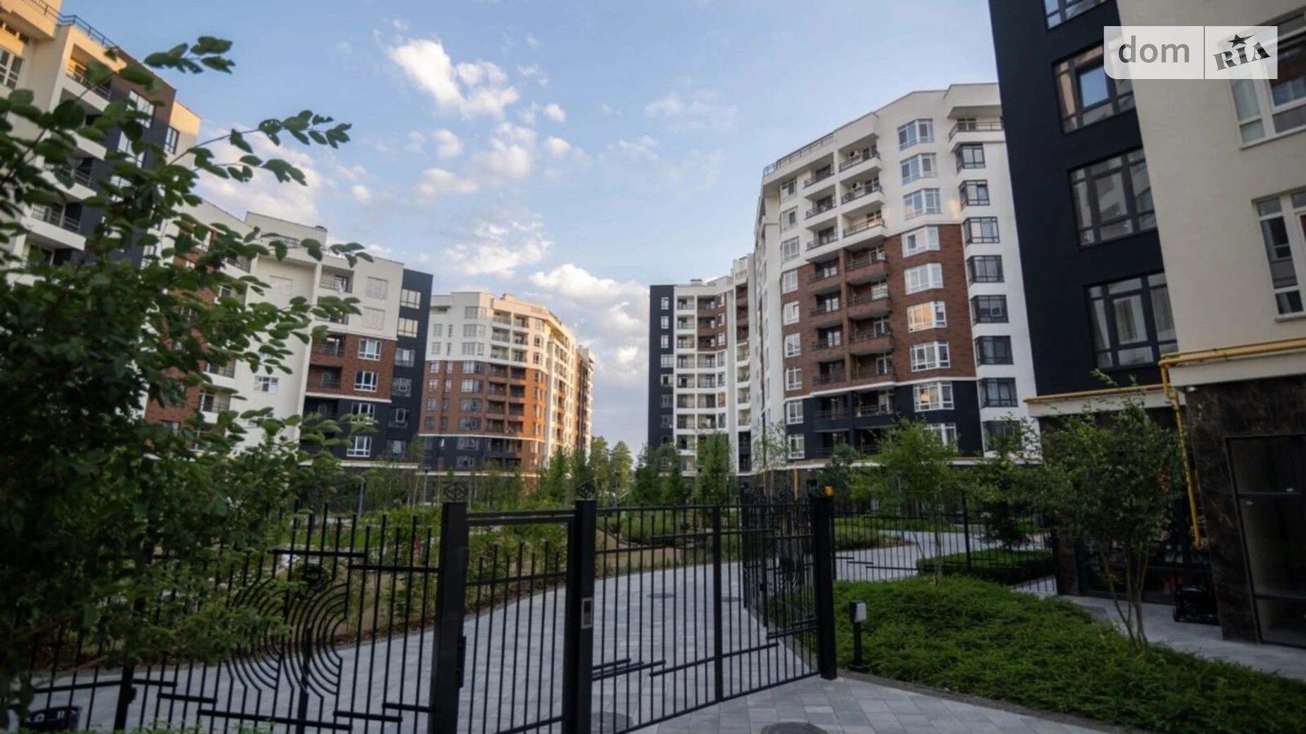 Продається 3-кімнатна квартира 80 кв. м у Ірпені, вул. Ольги Кобилянської(Достоєвського), 1В/13 - фото 2