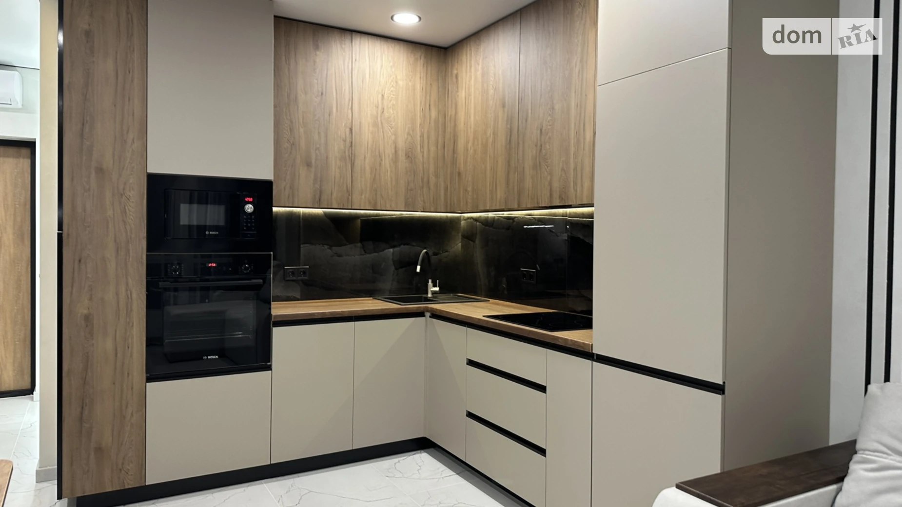 Продается 1-комнатная квартира 46 кв. м в Киеве, вул. Всеволода Змиенко, 34/21 - фото 2