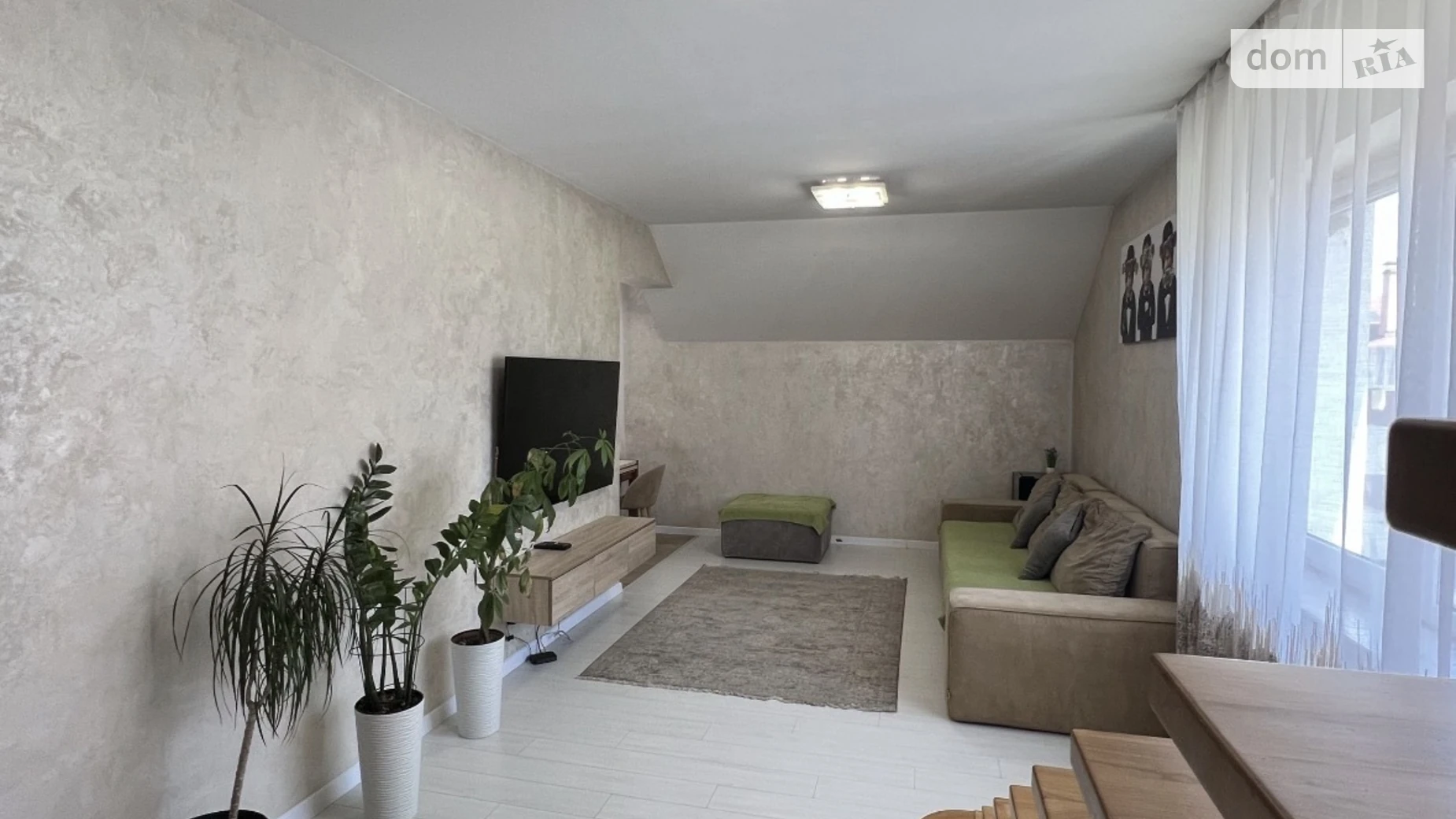 Продається 2-кімнатна квартира 107 кв. м у Ужгороді, вул. Єнківська, 27 - фото 4