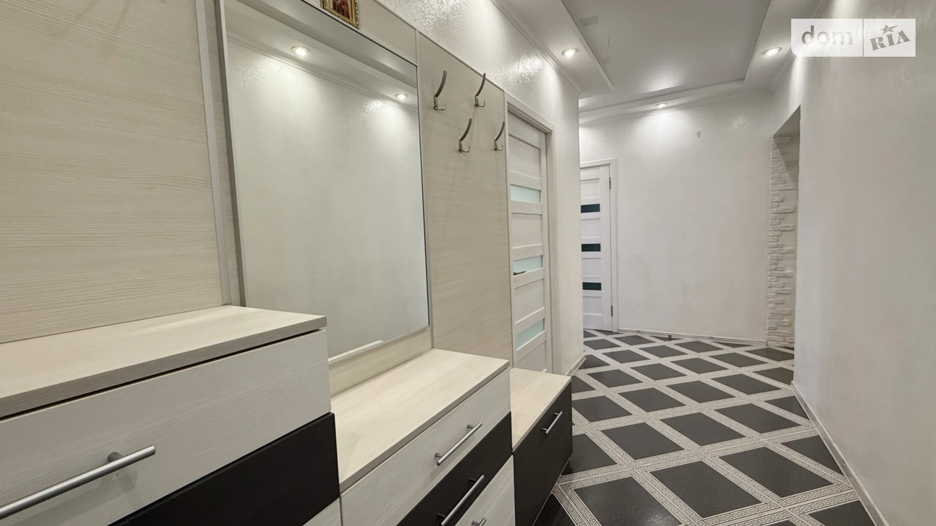 Продается 2-комнатная квартира 79.9 кв. м в Хмельницком, ул. Лесогриневецкая, 18Б - фото 2