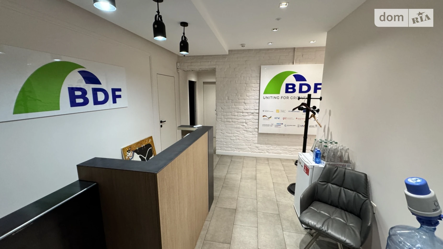 Сдается в аренду офис 88 кв. м в бизнес-центре, цена: 1500 $ - фото 4