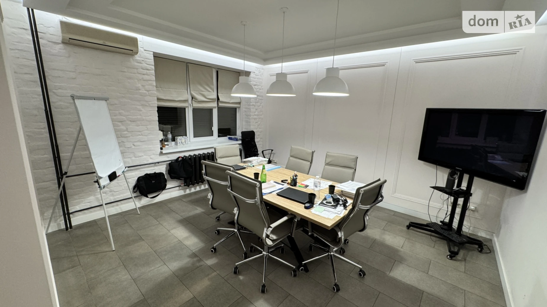Сдается в аренду офис 88 кв. м в бизнес-центре, цена: 1500 $ - фото 2