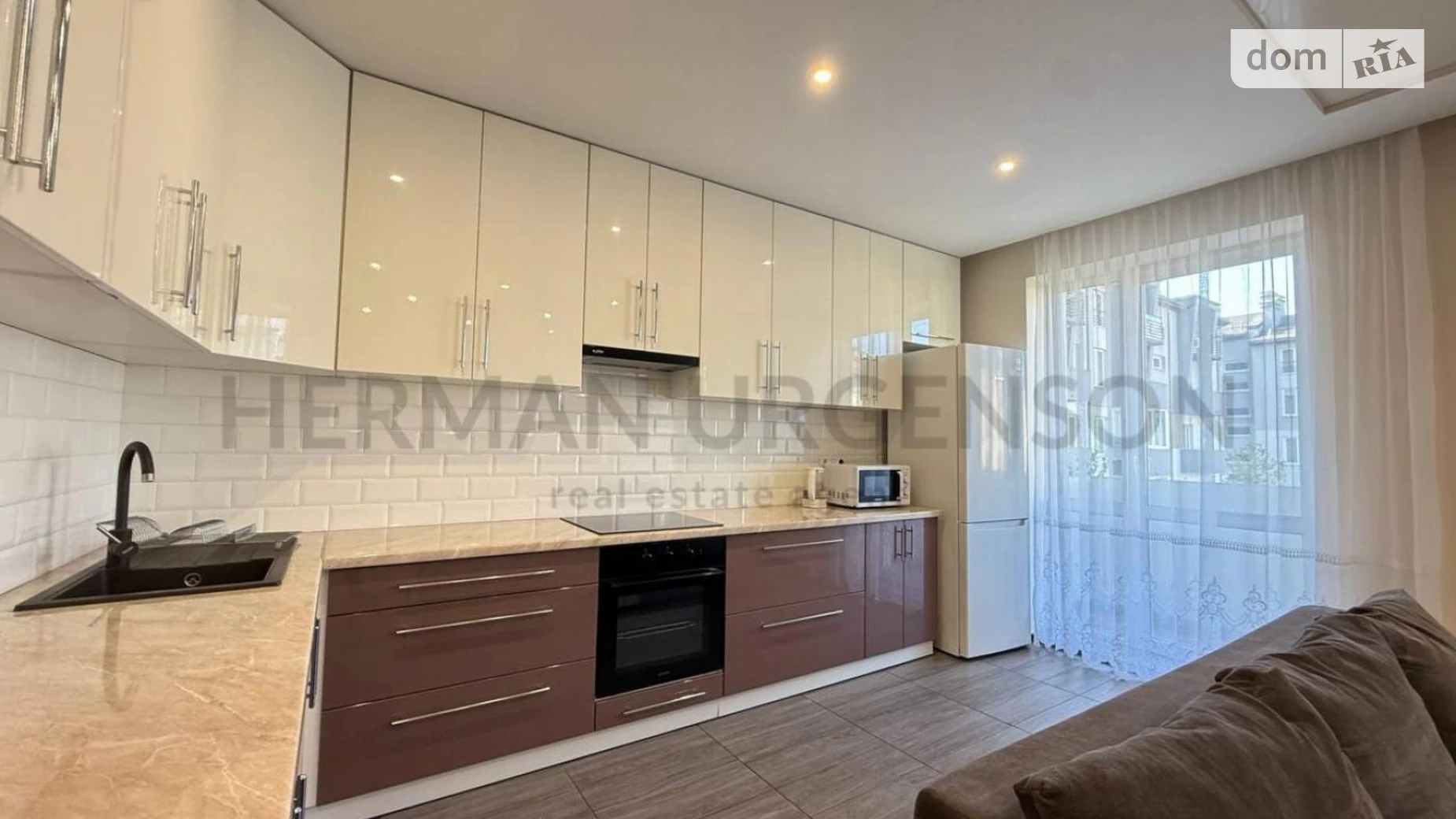 Продается 2-комнатная квартира 78 кв. м в Ужгороде, ул. Национальной Гвардии(Гвардейская) - фото 4