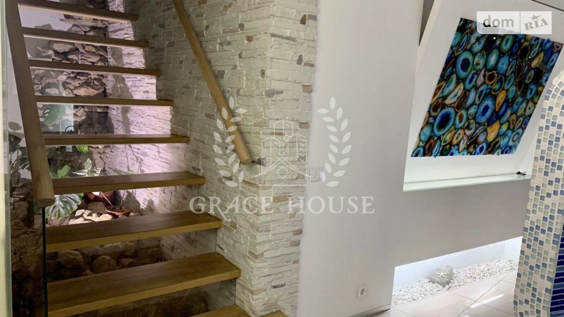 Сдается в аренду дом на 3 этажа 270 кв. м с бассейном, цена: 3500 $ - фото 5