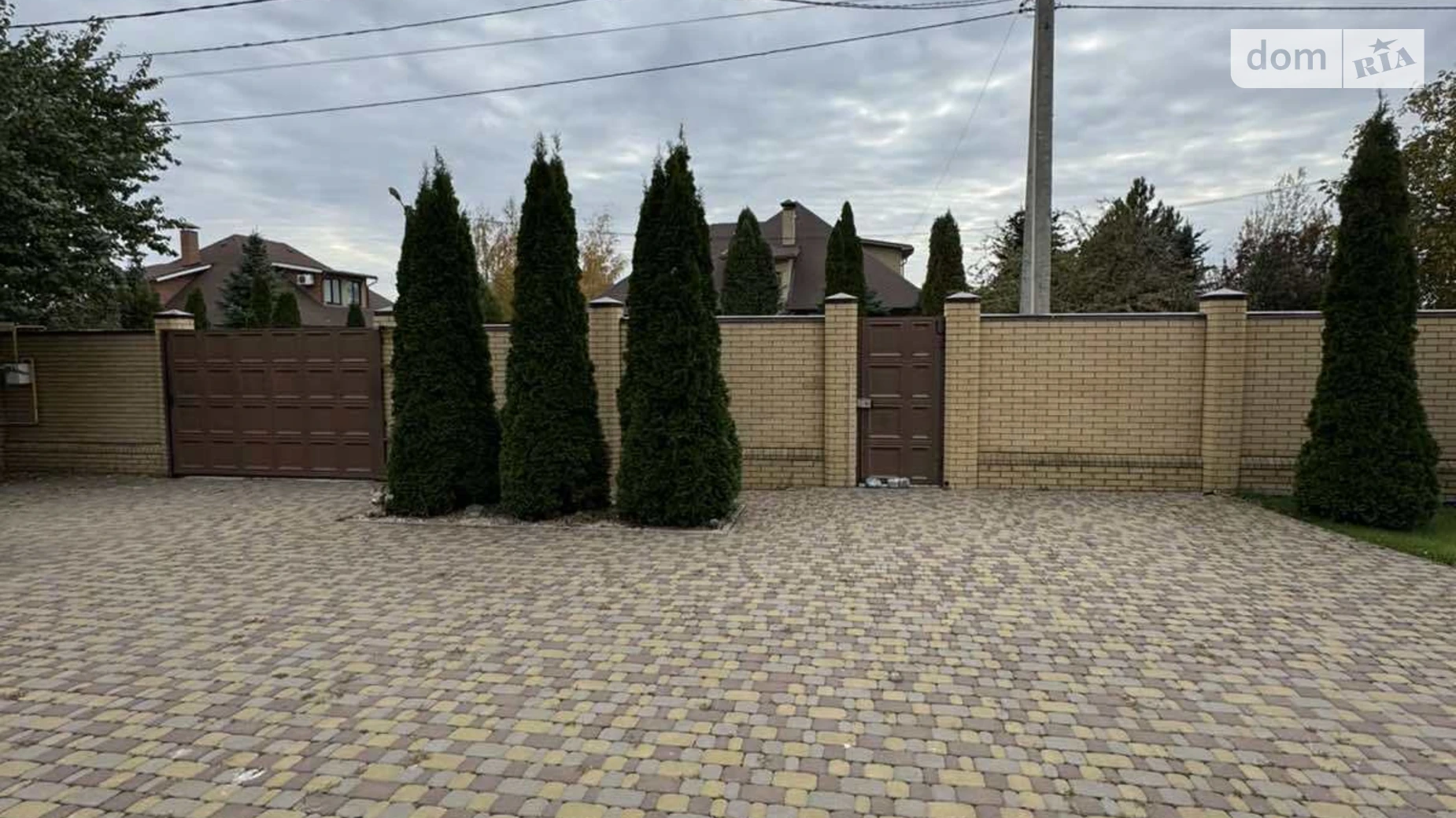 Продается дом на 2 этажа 238.2 кв. м с бассейном, цена: 220 $ - фото 3