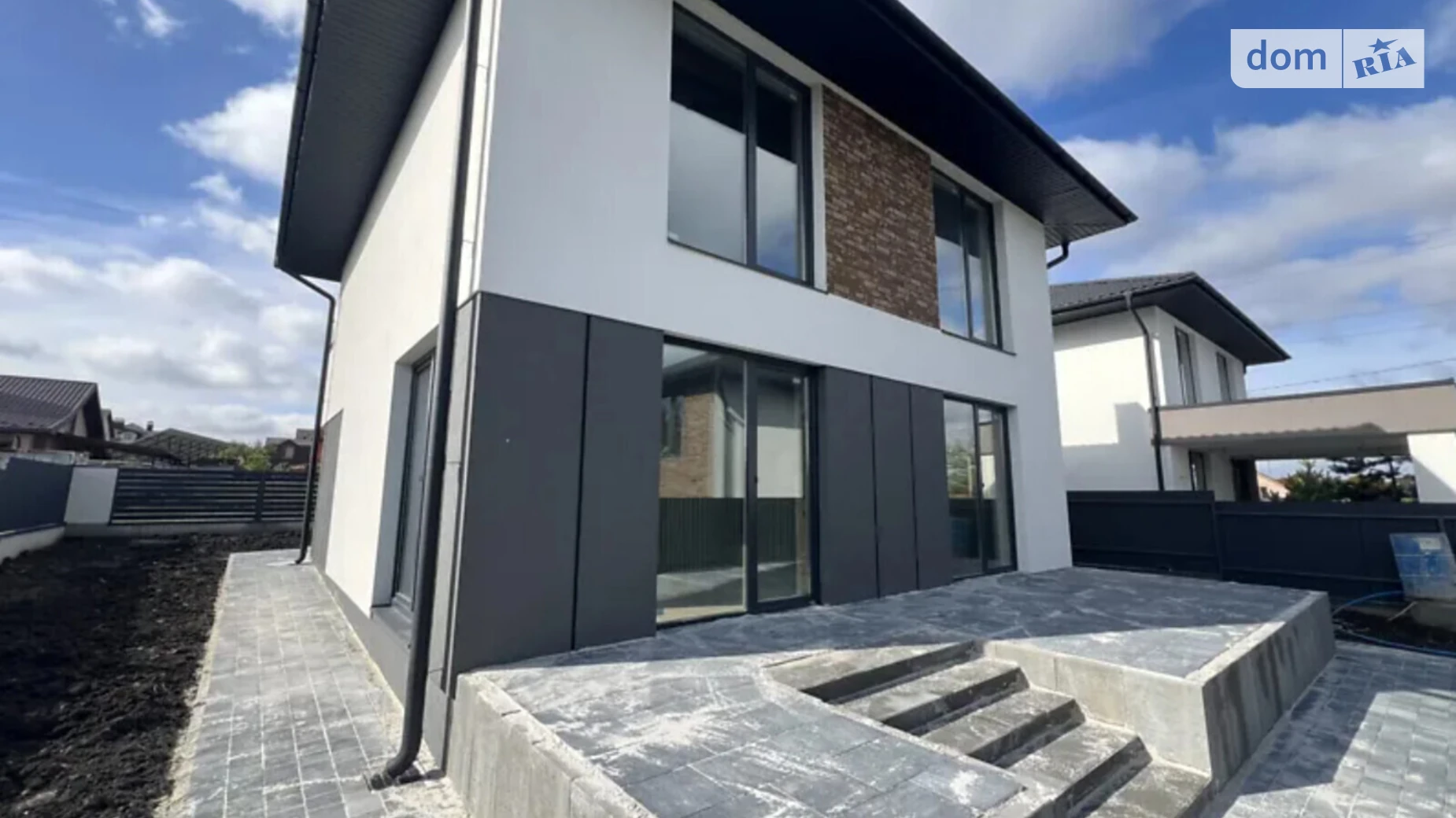 Продается дом на 2 этажа 140 кв. м с бассейном, цена: 120000 $ - фото 5