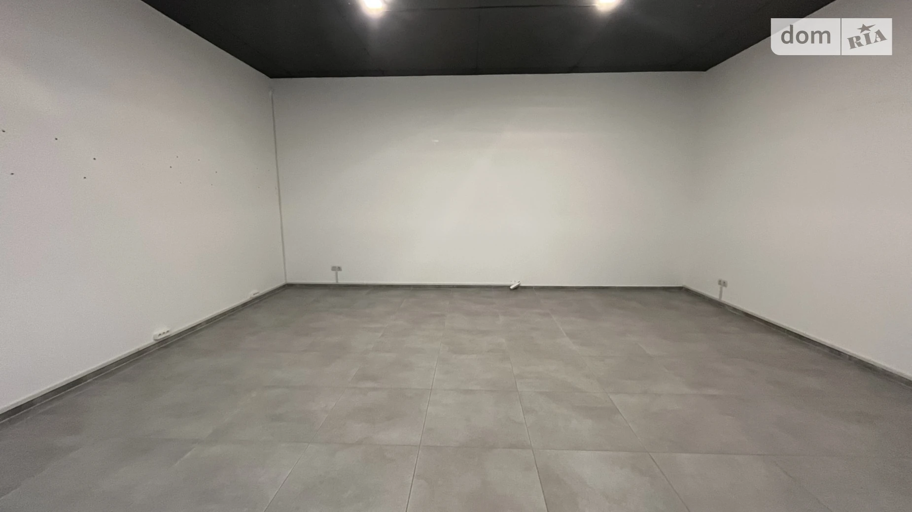 Продається офіс 35 кв. м в бізнес-центрі, цена: 37000 $ - фото 2