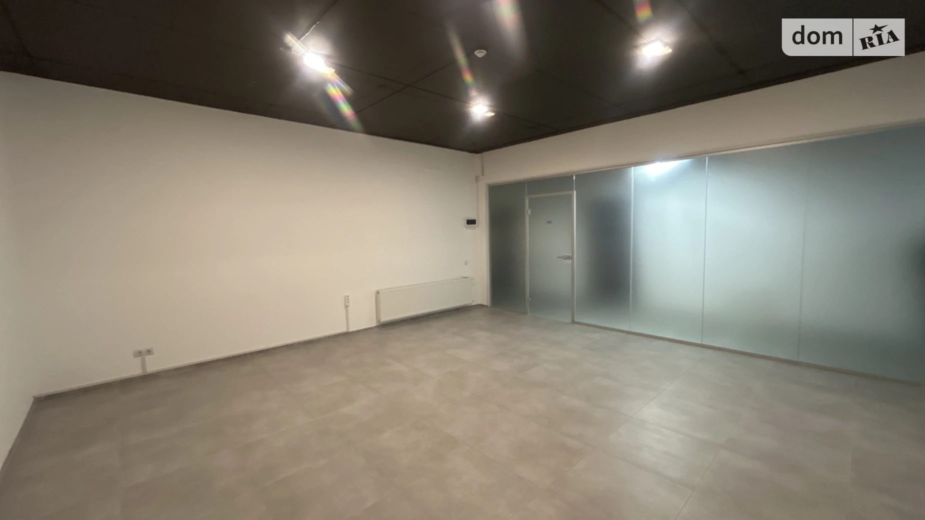 Продається офіс 35 кв. м в бізнес-центрі, цена: 37000 $ - фото 4