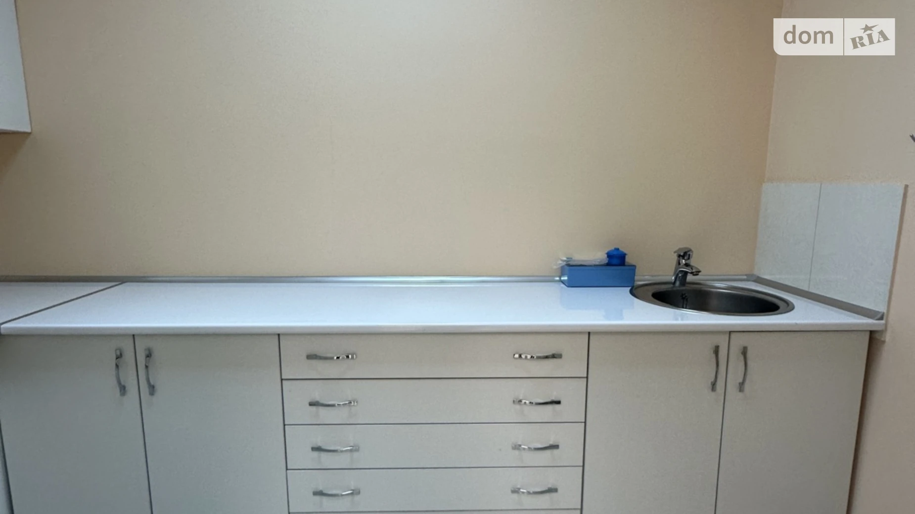 Сдается в аренду объект сферы услуг 32 кв. м в 1-этажном здании, цена: 800 $ - фото 4