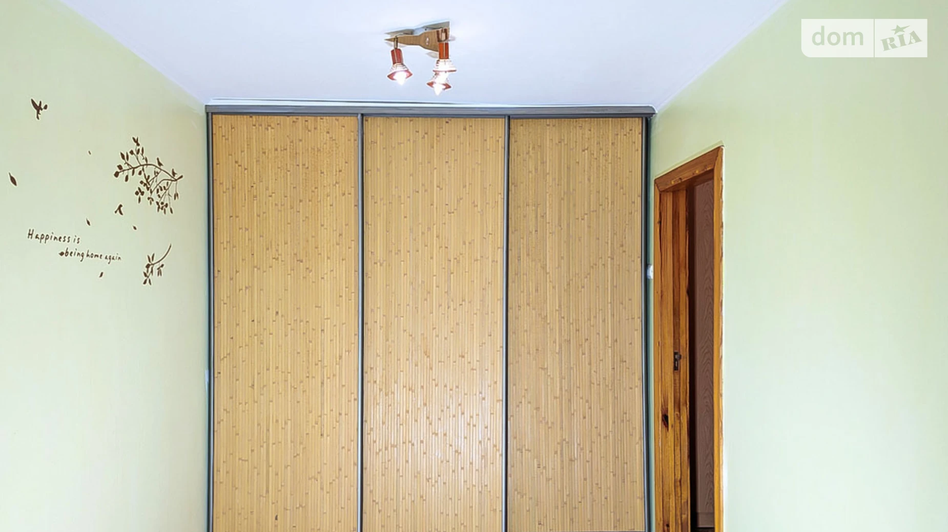 Продается 3-комнатная квартира 47.9 кв. м в Ровно, ул. Степана Бандеры - фото 3