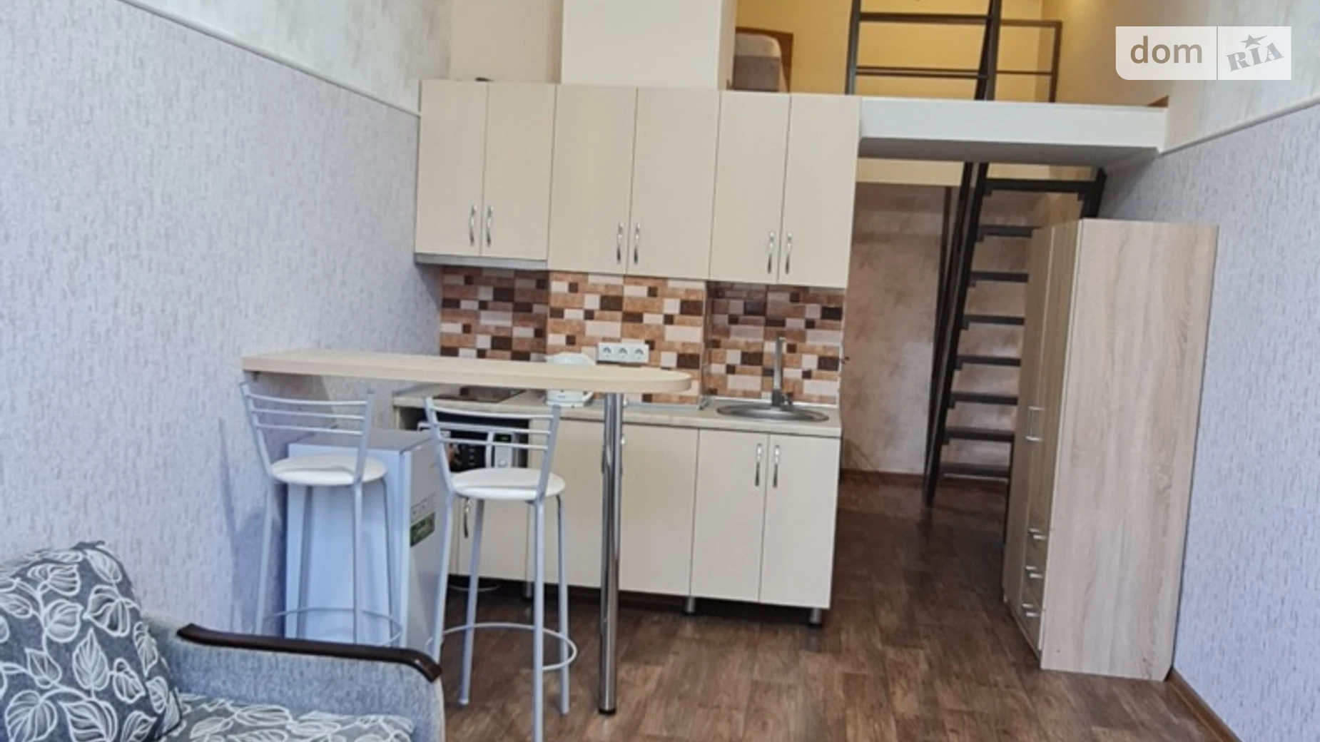 Продается 1-комнатная квартира 37.5 кв. м в Харькове, ул. Гвардейцев-Широнинцев, 39А - фото 2