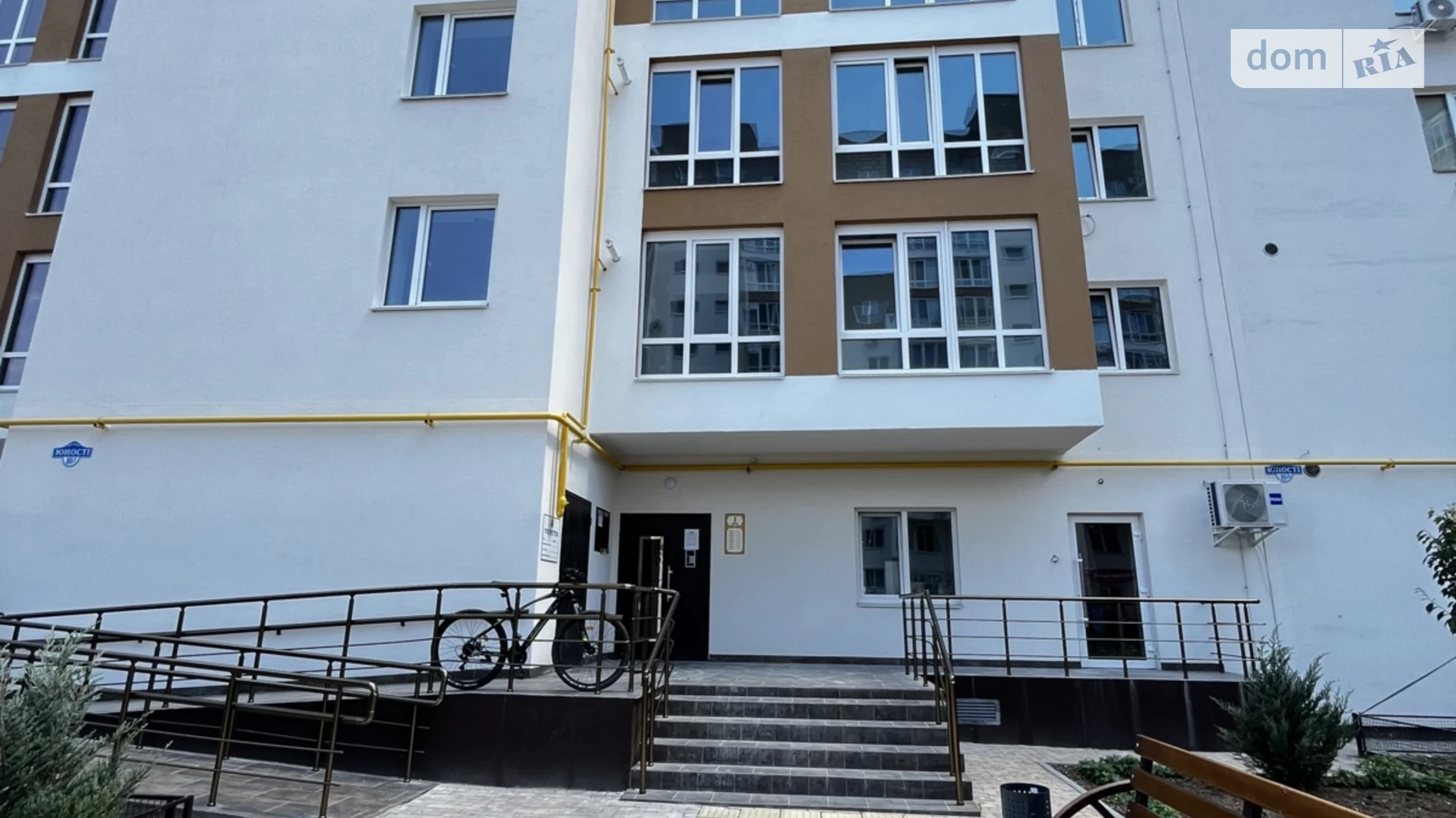 Продается 2-комнатная квартира 68.6 кв. м в Виннице, просп. Юности, 16Г - фото 2