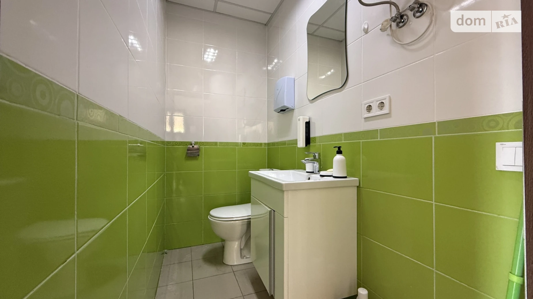 Сдается в аренду офис 106 кв. м в бизнес-центре, цена: 500 $ - фото 5