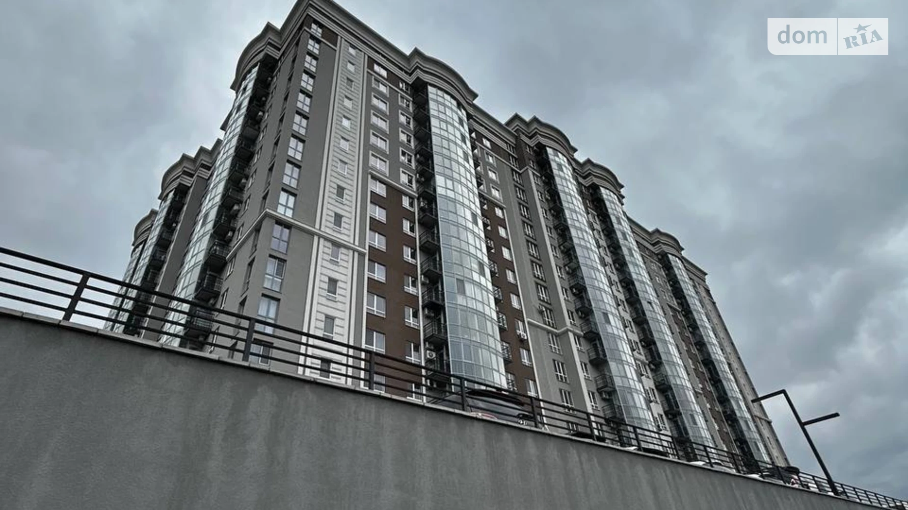 Сдается в аренду отдельно стоящий гараж под легковое авто на 24 кв. м, цена: 6000 грн - фото 2