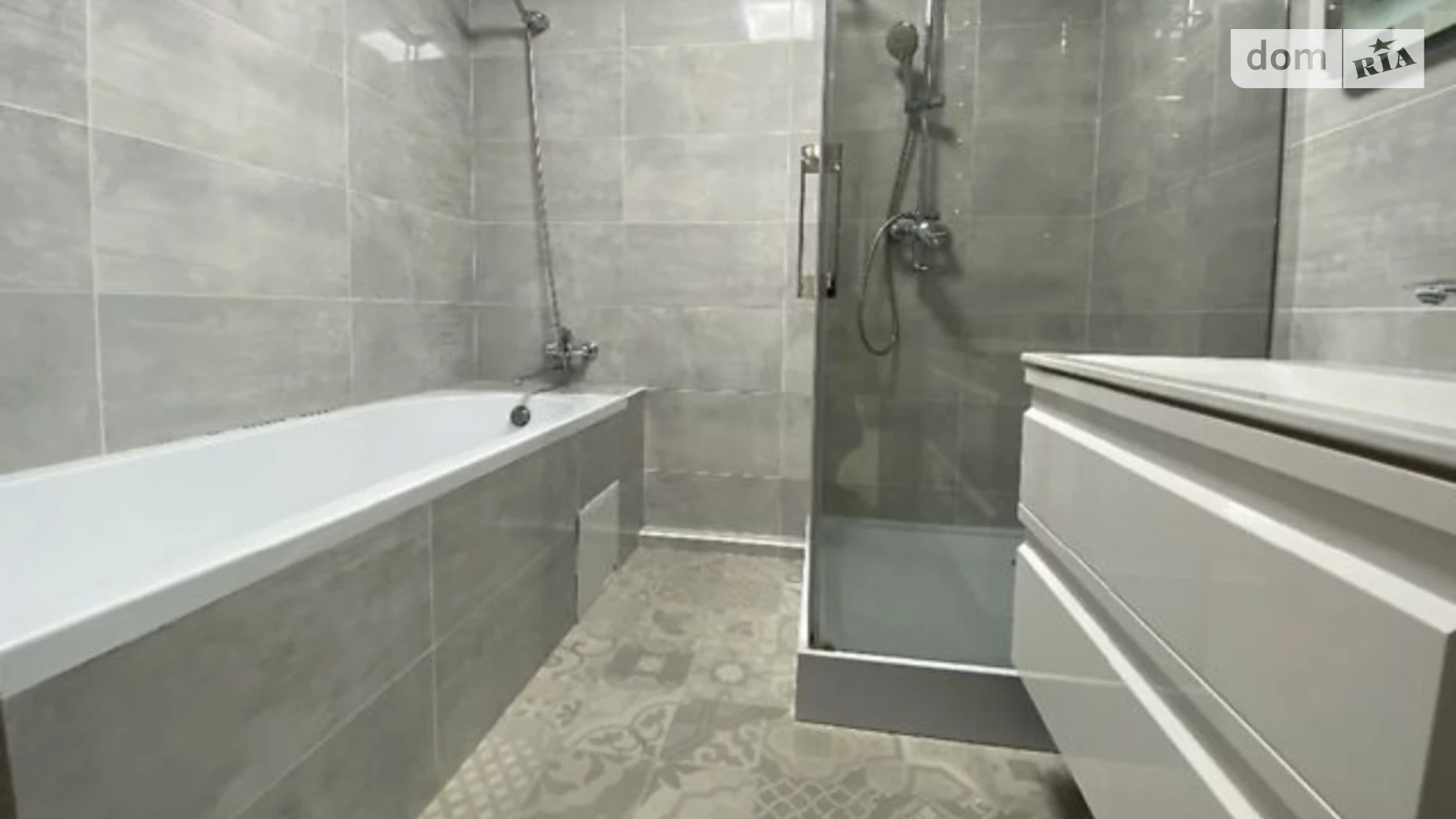 3-комнатная квартира 83 кв. м в Тернополе, ул. Героев Чернобыля - фото 2