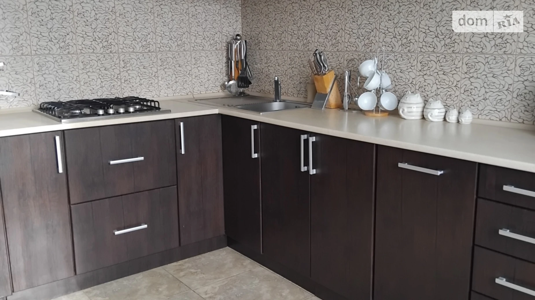 Сдается в аренду дом на 2 этажа 255 кв. м с террасой, цена: 1000 $ - фото 3