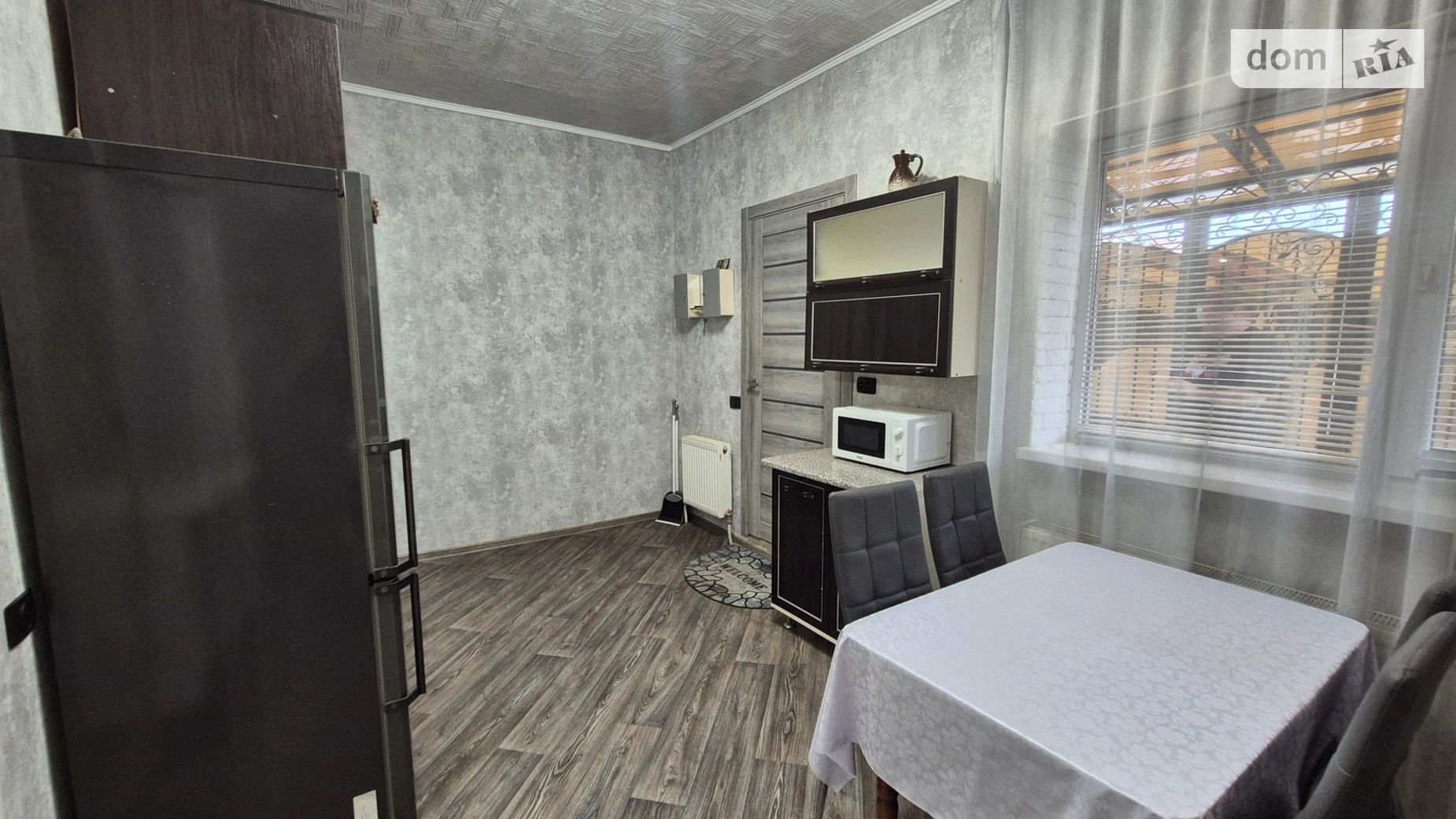 Продается 3-комнатная квартира 73.5 кв. м в Великодолинском, ул. Кооперативная - фото 2