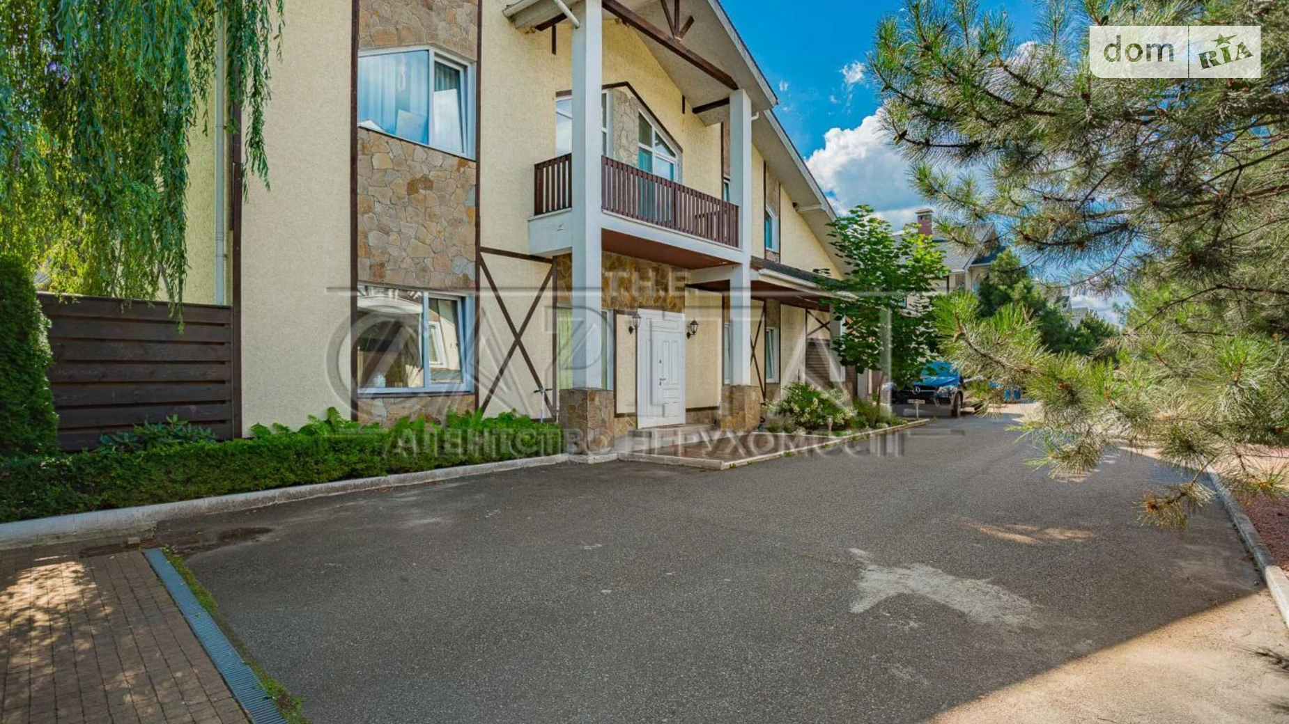 Продается дом на 2 этажа 289.5 кв. м с камином, цена: 435000 $ - фото 2