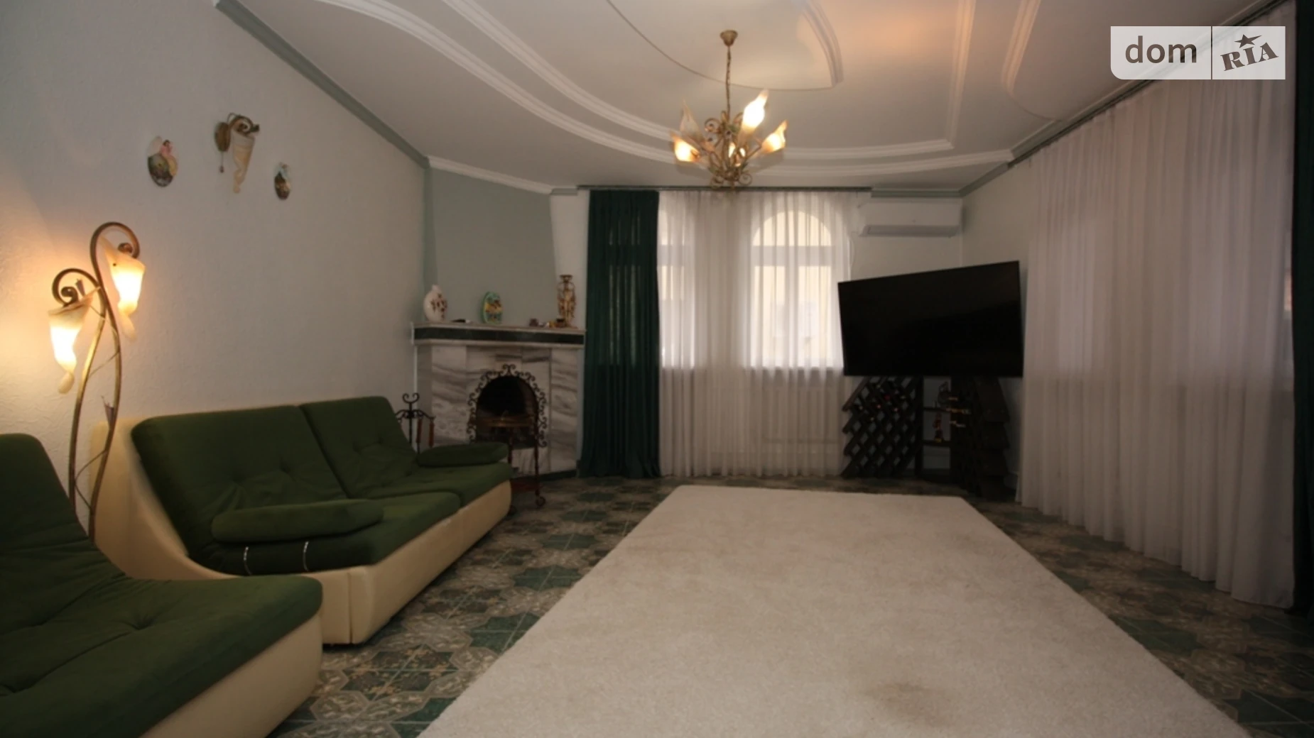 Продается дом на 2 этажа 234 кв. м с камином, цена: 129999 $ - фото 4