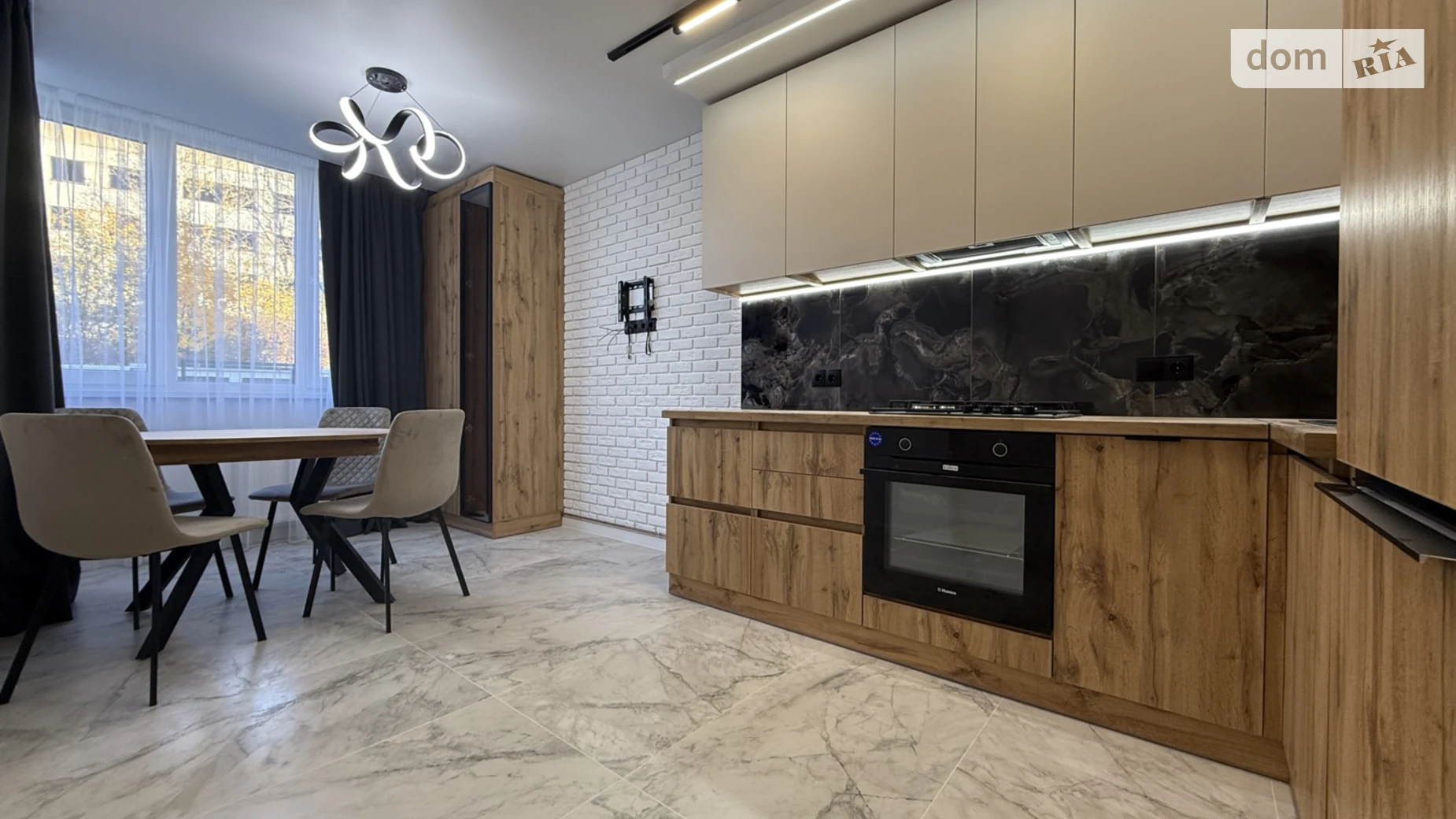 2-кімнатна квартира 75 кв. м у Тернополі, просп. Злуки, 7 - фото 2