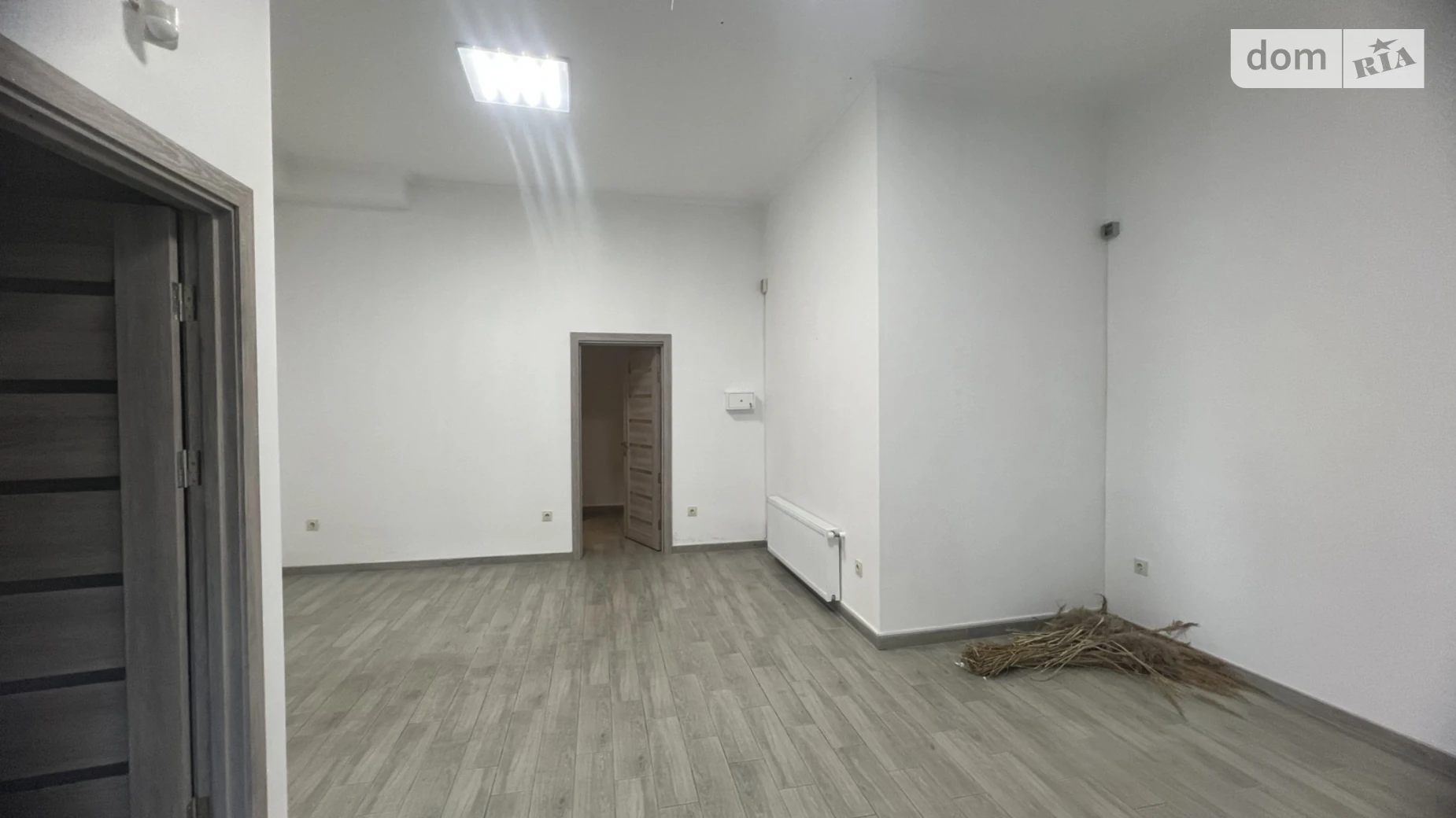 Сдается в аренду офис 45 кв. м в бизнес-центре, цена: 250 $ - фото 2