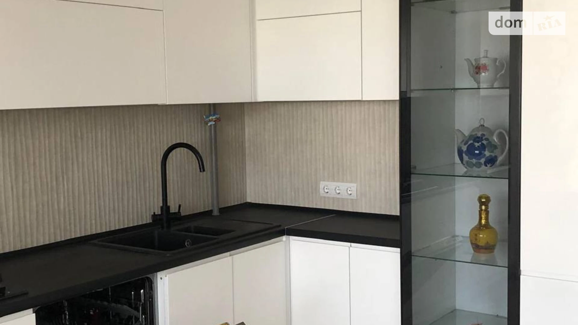 Здається в оренду 3-кімнатна квартира 136 кв. м у Львові, вул. Зелена - фото 4