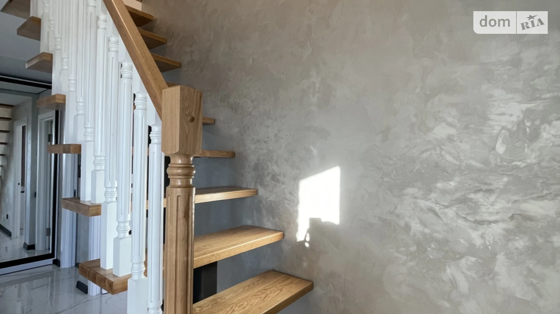 3-комнатная квартира 90 кв. м в Тернополе, ул. Лепкого Богдана, 8А - фото 4