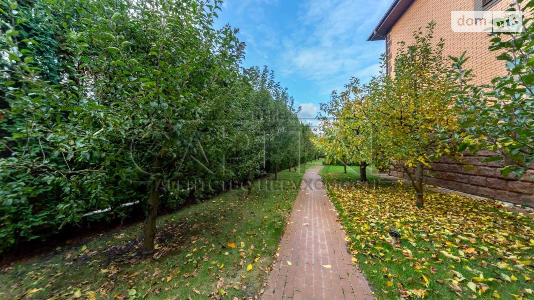 Сдается в аренду дом на 2 этажа 280 кв. м с бассейном, цена: 2000 $ - фото 5