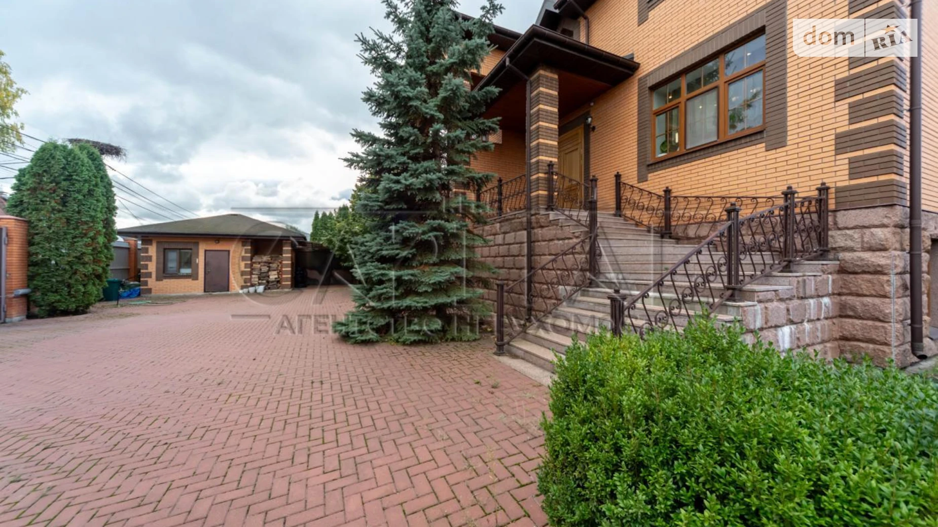 Сдается в аренду дом на 2 этажа 280 кв. м с бассейном, цена: 2000 $ - фото 3