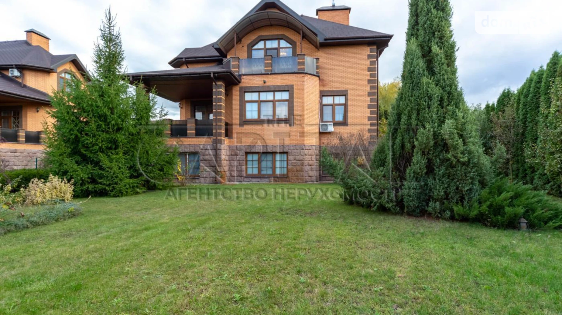 Сдается в аренду дом на 2 этажа 280 кв. м с бассейном, цена: 2000 $ - фото 2