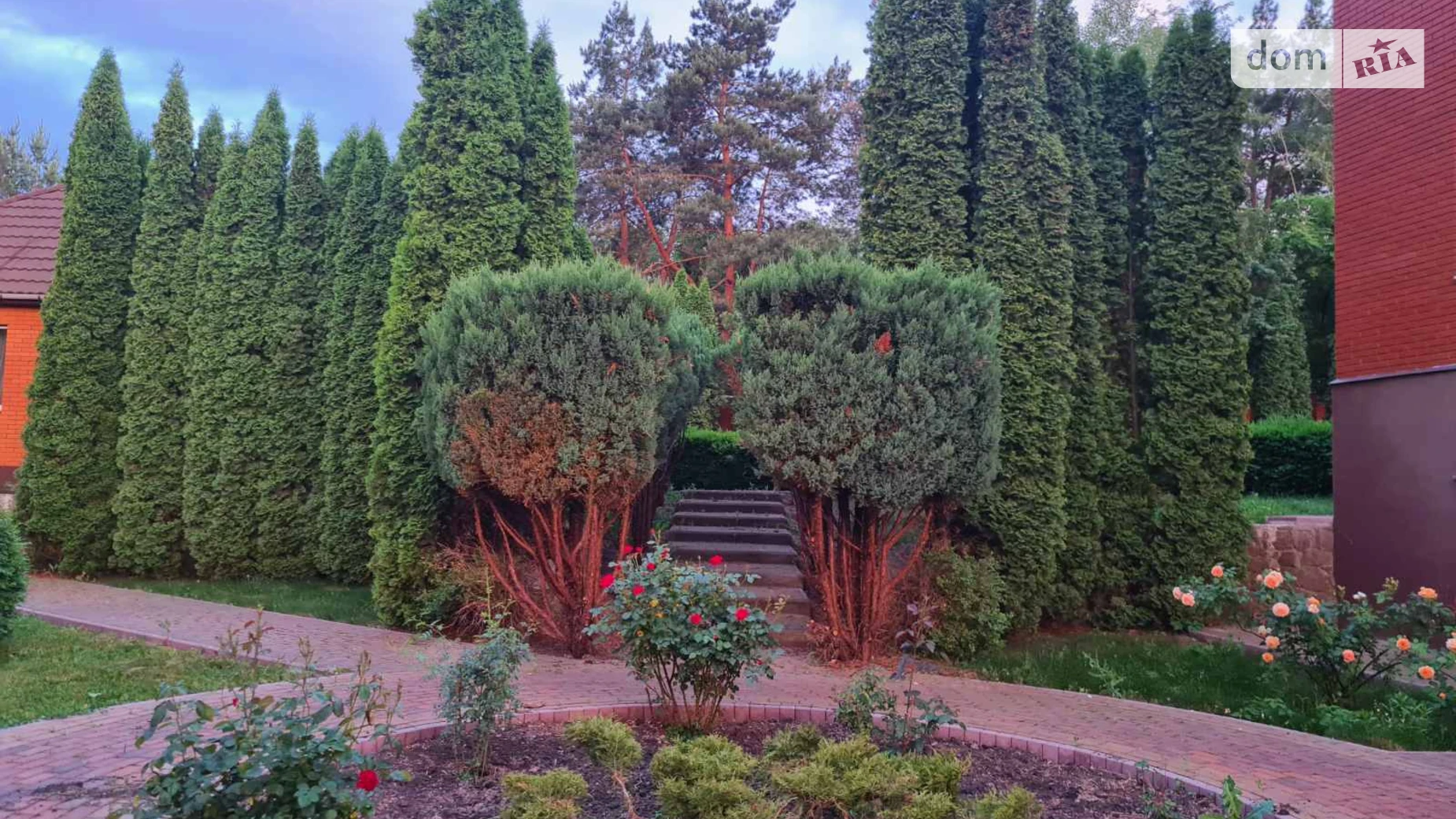 Продается дом на 2 этажа 308.5 кв. м с бассейном, цена: 420000 $ - фото 4