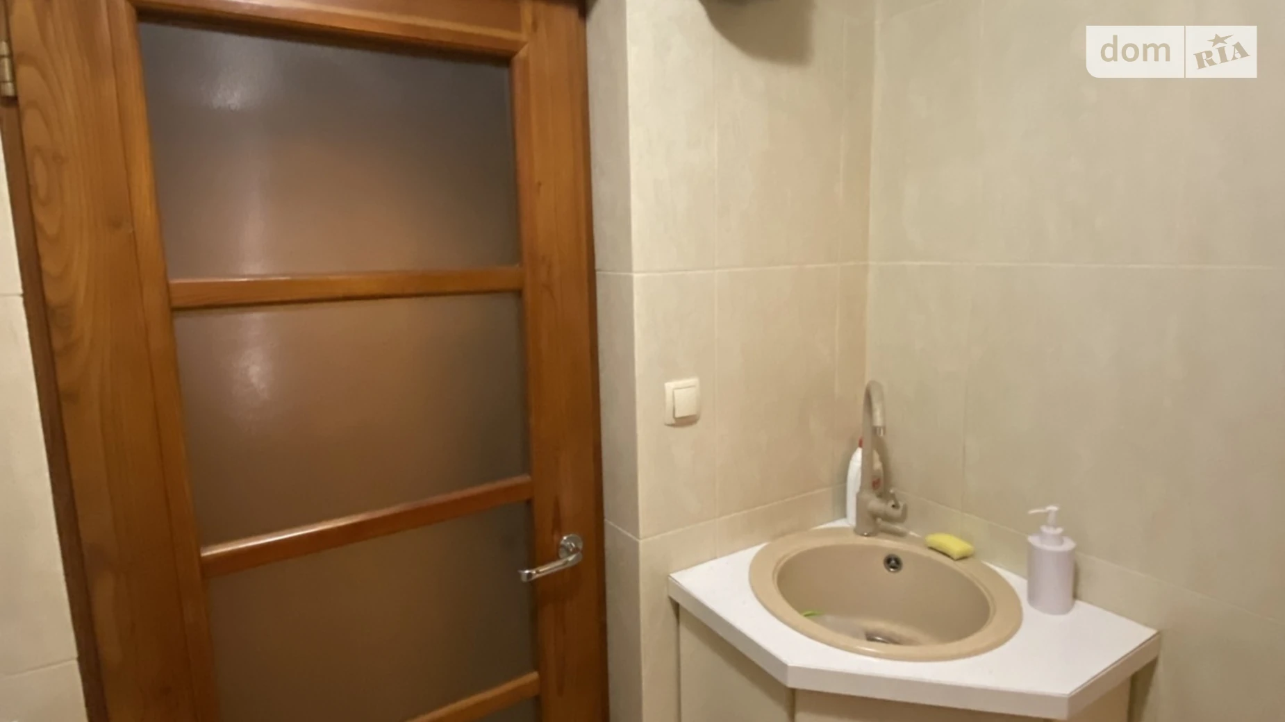 Сдается в аренду 1-комнатная квартира 30 кв. м в Львове, ул. Хмельницкого Богдана - фото 3