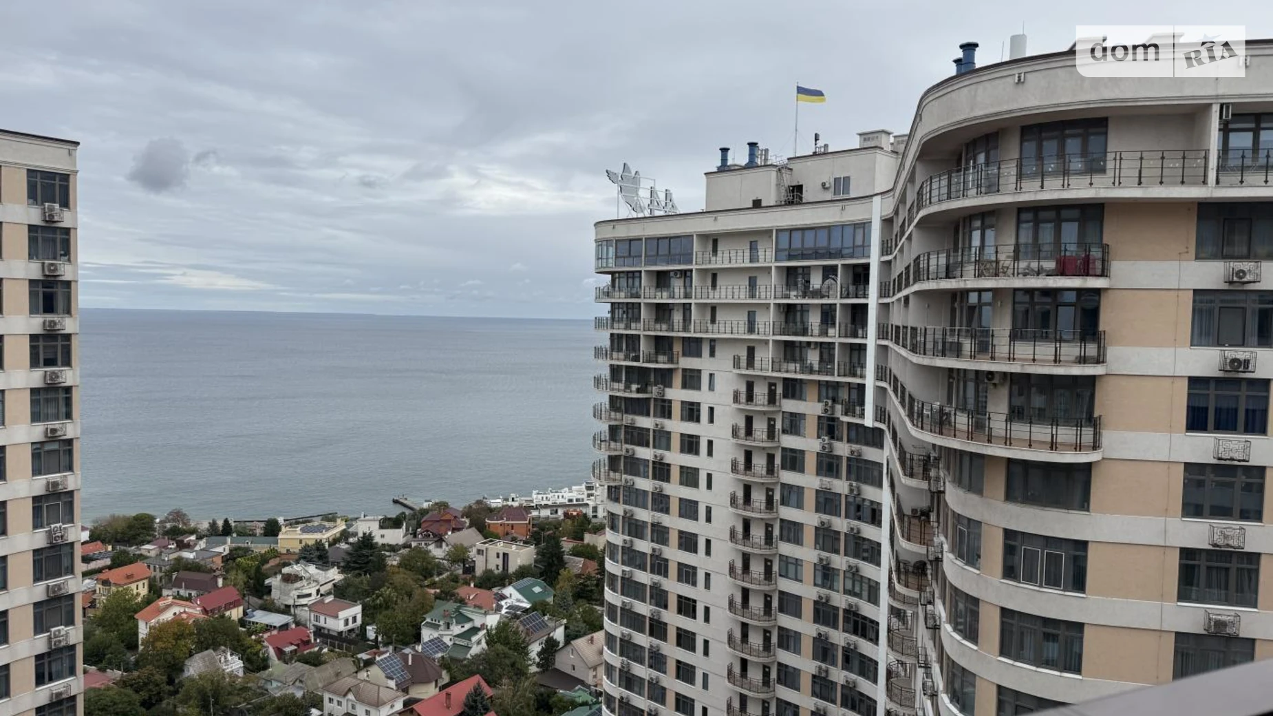 Продается 1-комнатная квартира 40 кв. м в Одессе, ул. Валерия Самофалова, 16А/2 - фото 2