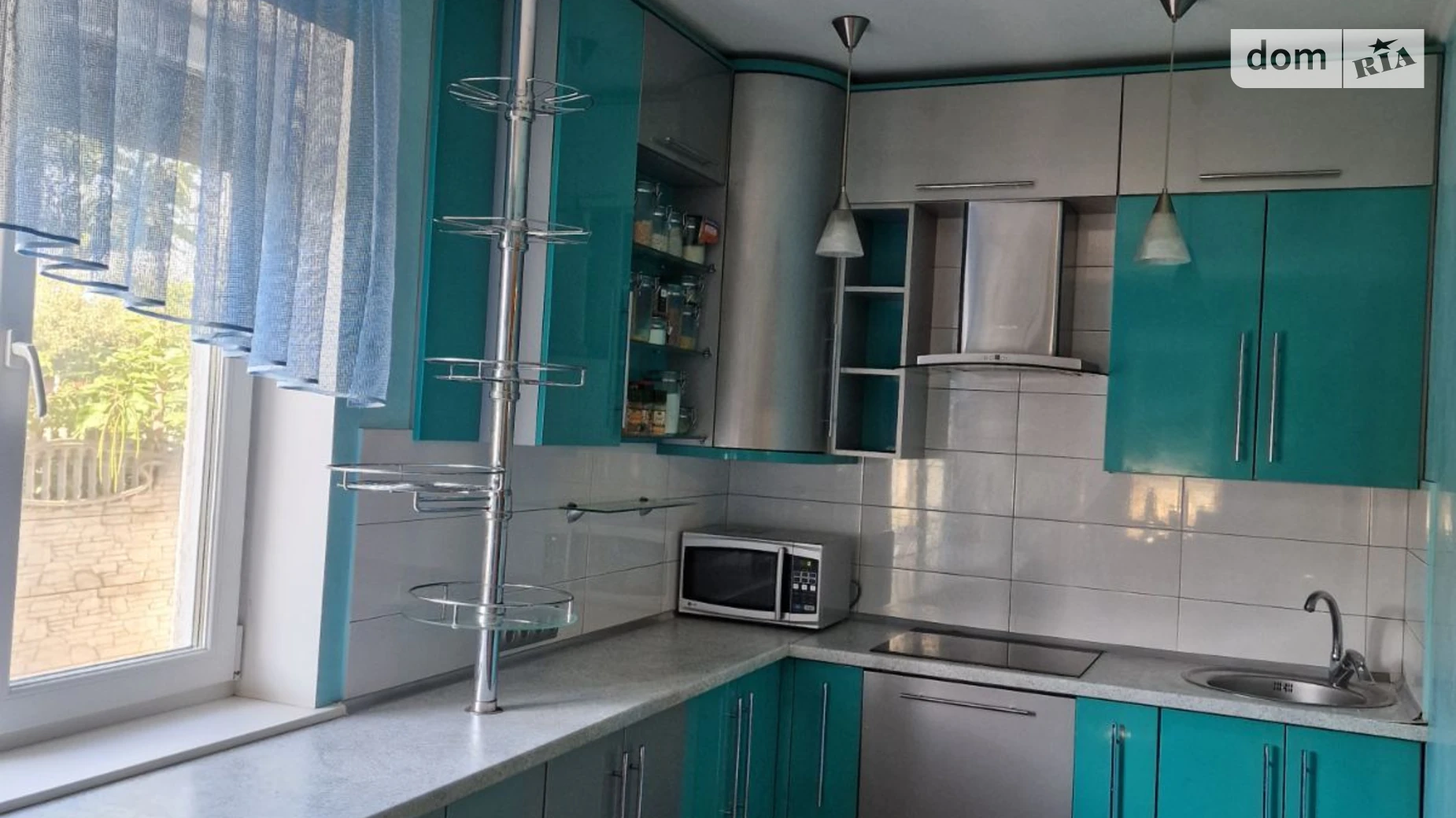 Продается дом на 3 этажа 134 кв. м с бассейном, цена: 125000 $ - фото 5
