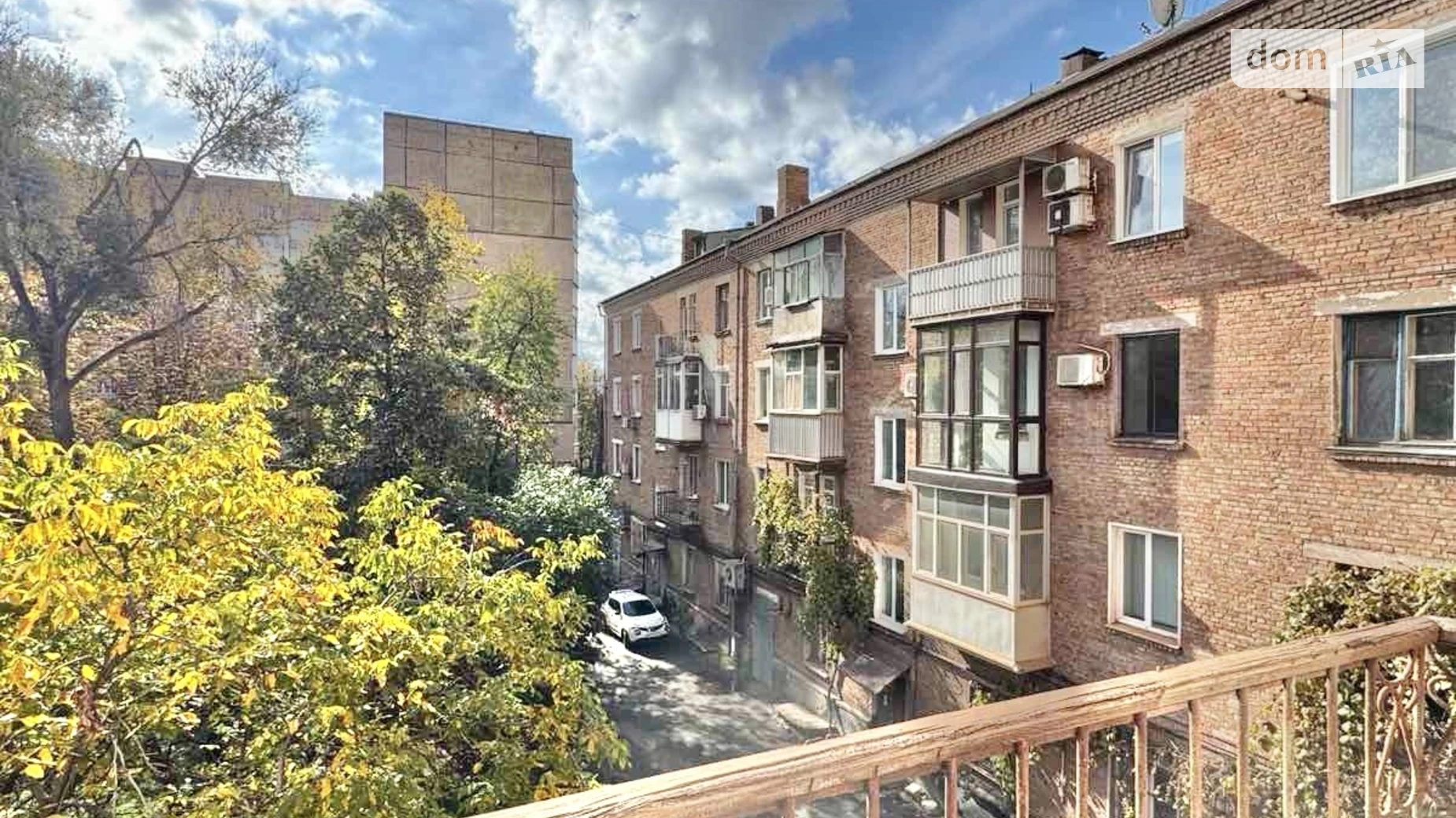 Продается 2-комнатная квартира 54.3 кв. м в, цена: 32000 $ - фото 2