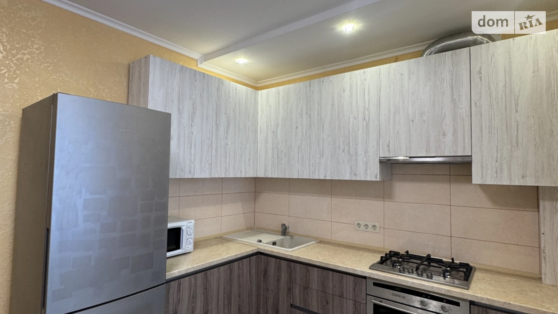 Продается 1-комнатная квартира 40 кв. м в Ивано-Франковске, ул. Высочана Семена, 18 - фото 4