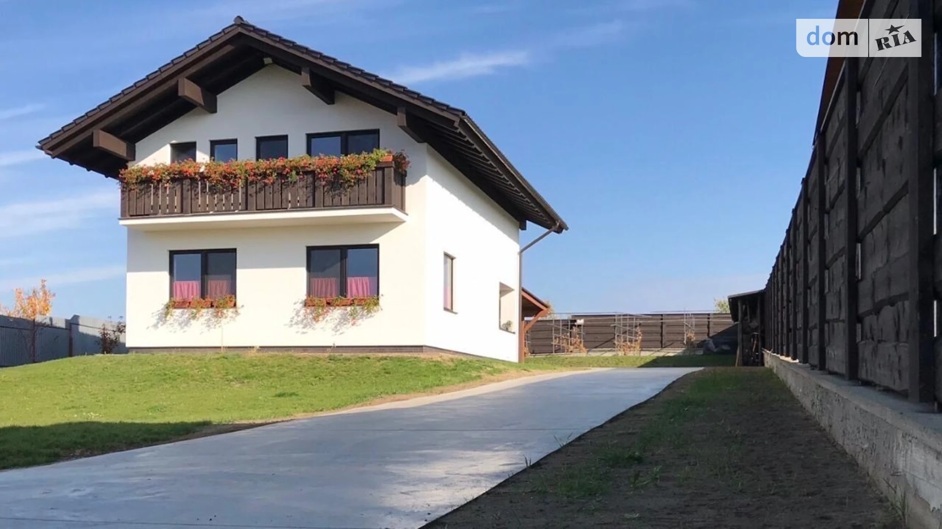 Продается дом на 2 этажа 126 кв. м с подвалом, цена: 180000 $ - фото 2