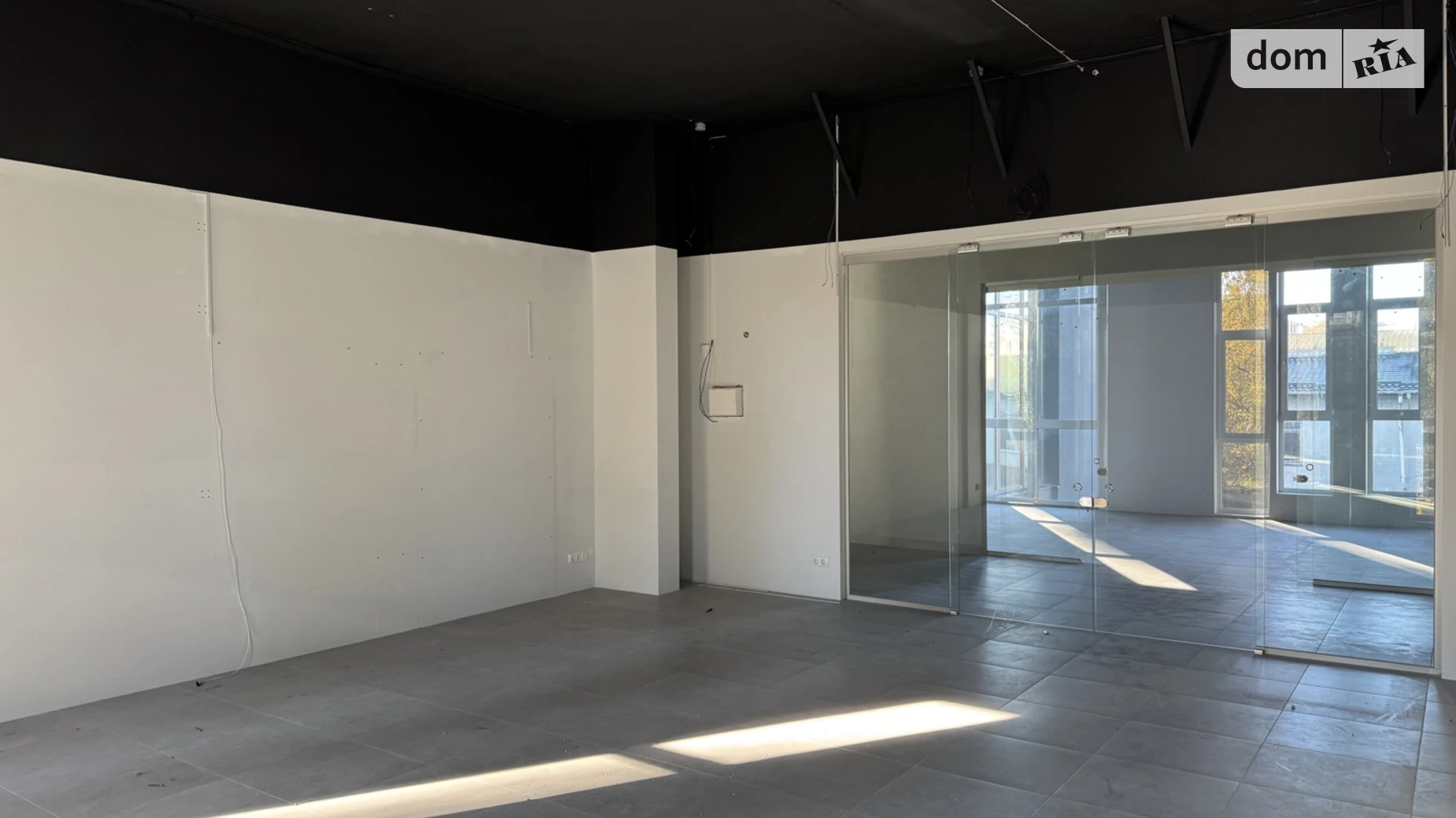 Сдается в аренду помещения свободного назначения 53.7 кв. м в 4-этажном здании, цена: 15500 грн - фото 3