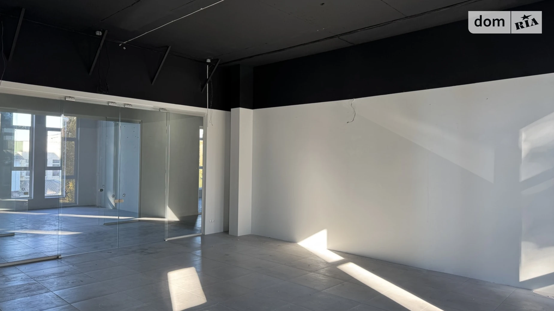 Сдается в аренду помещения свободного назначения 53.7 кв. м в 4-этажном здании, цена: 15500 грн - фото 4