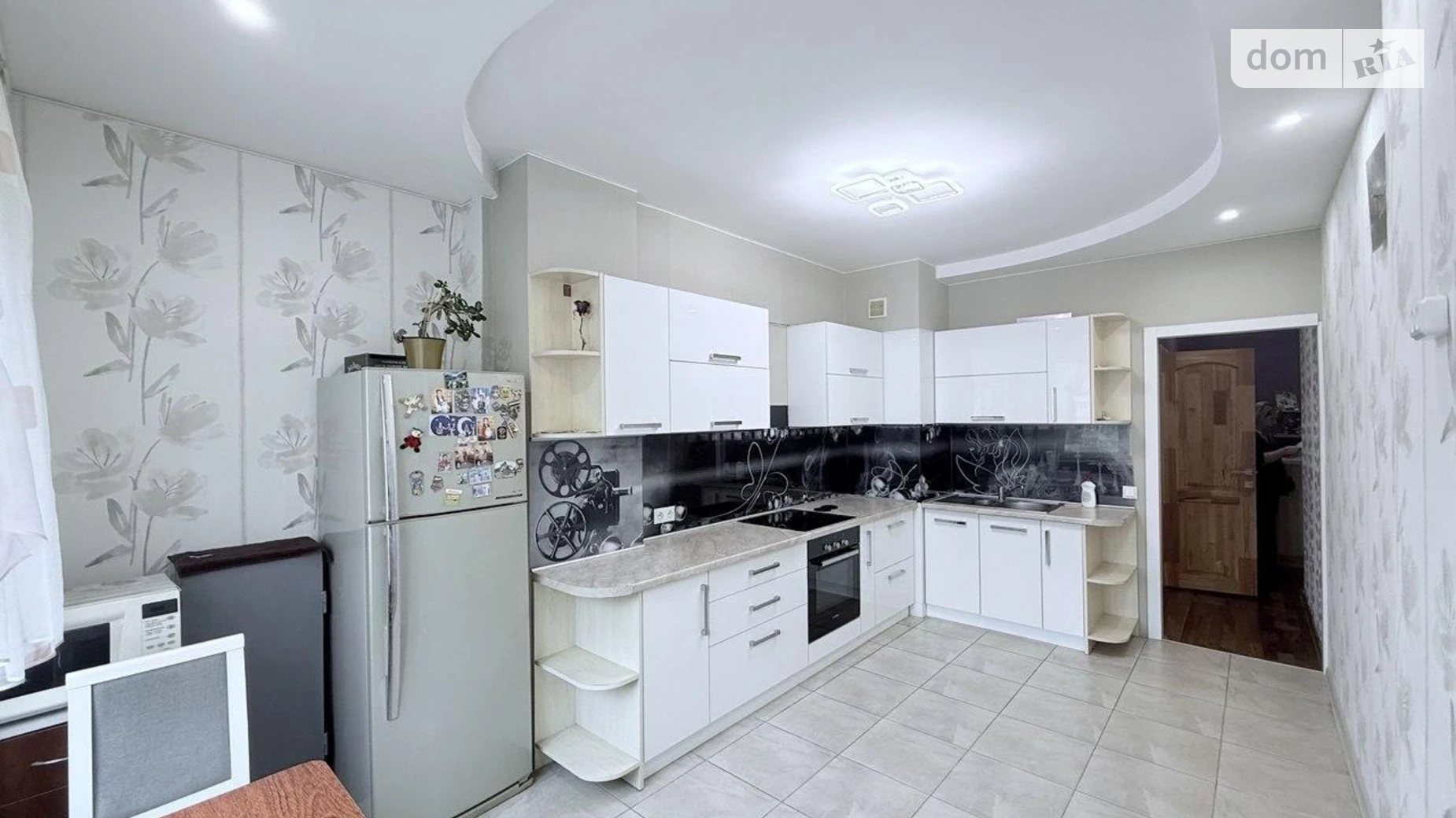 Продается 2-комнатная квартира 65 кв. м в Лиманке, мас. Радужный, 11В - фото 2